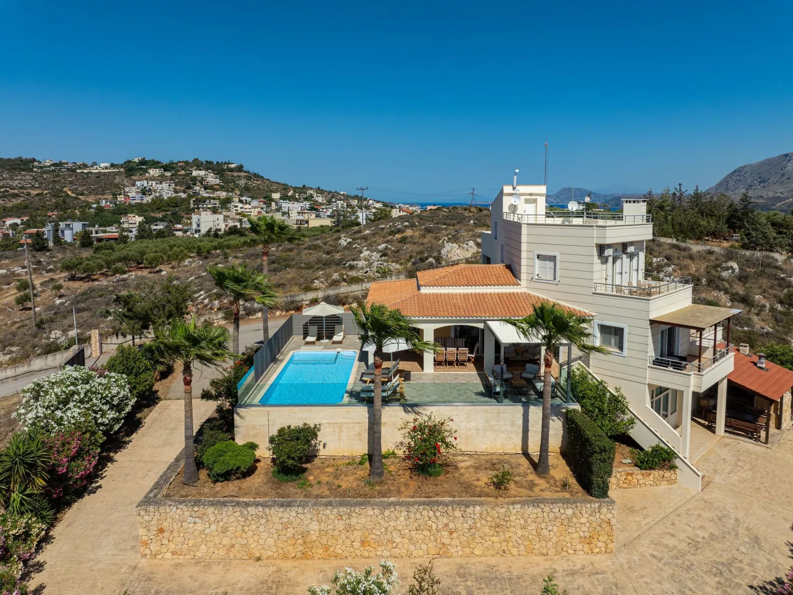 Karmilos Hill Villa - absolute Privatsphäre-Dehors