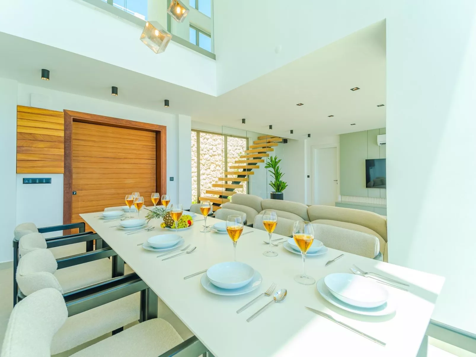 Moderne Luxusvilla für bis zu 12 Personen-Outside