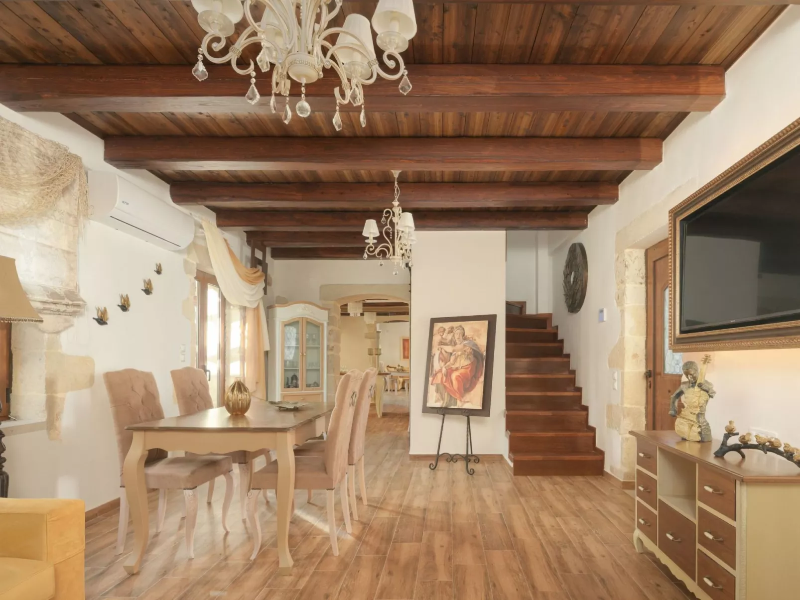 Nicole Villa - "Kostenloser" beheizter Pool, Village Escape-Dedans