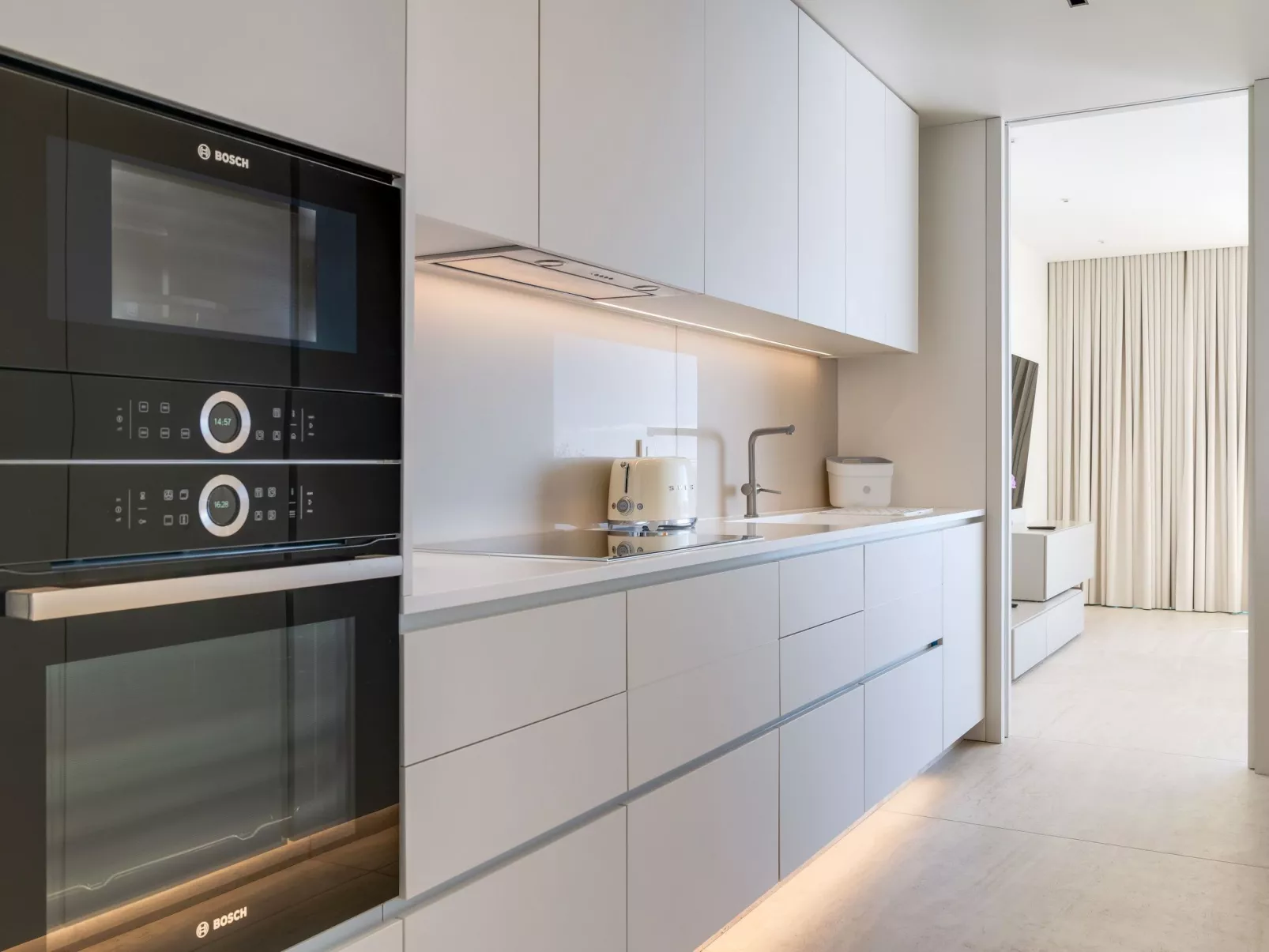 RJS Savoy Monumentalis-Inside