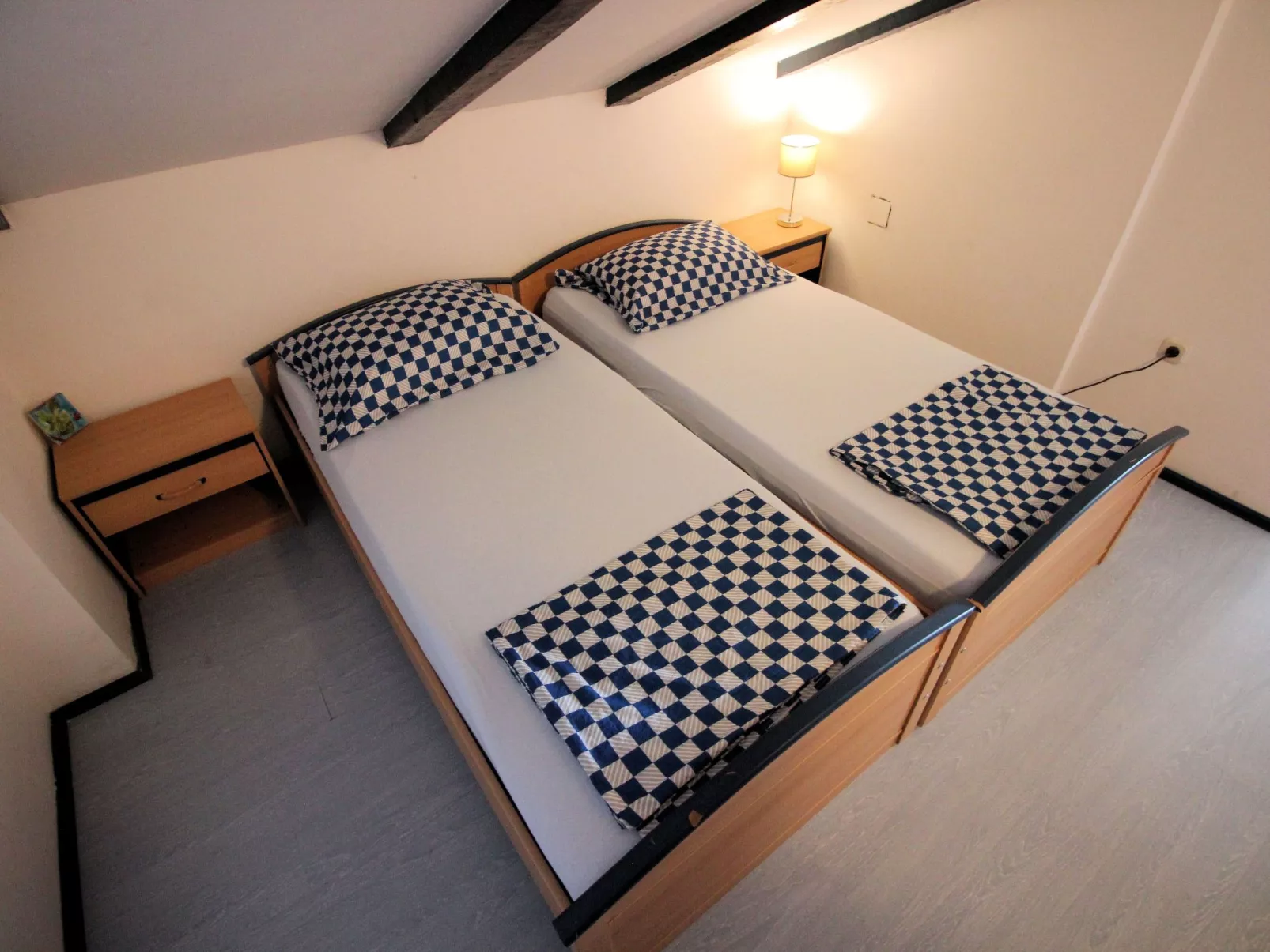 "Evelin" direkt am Strand-Drinnen