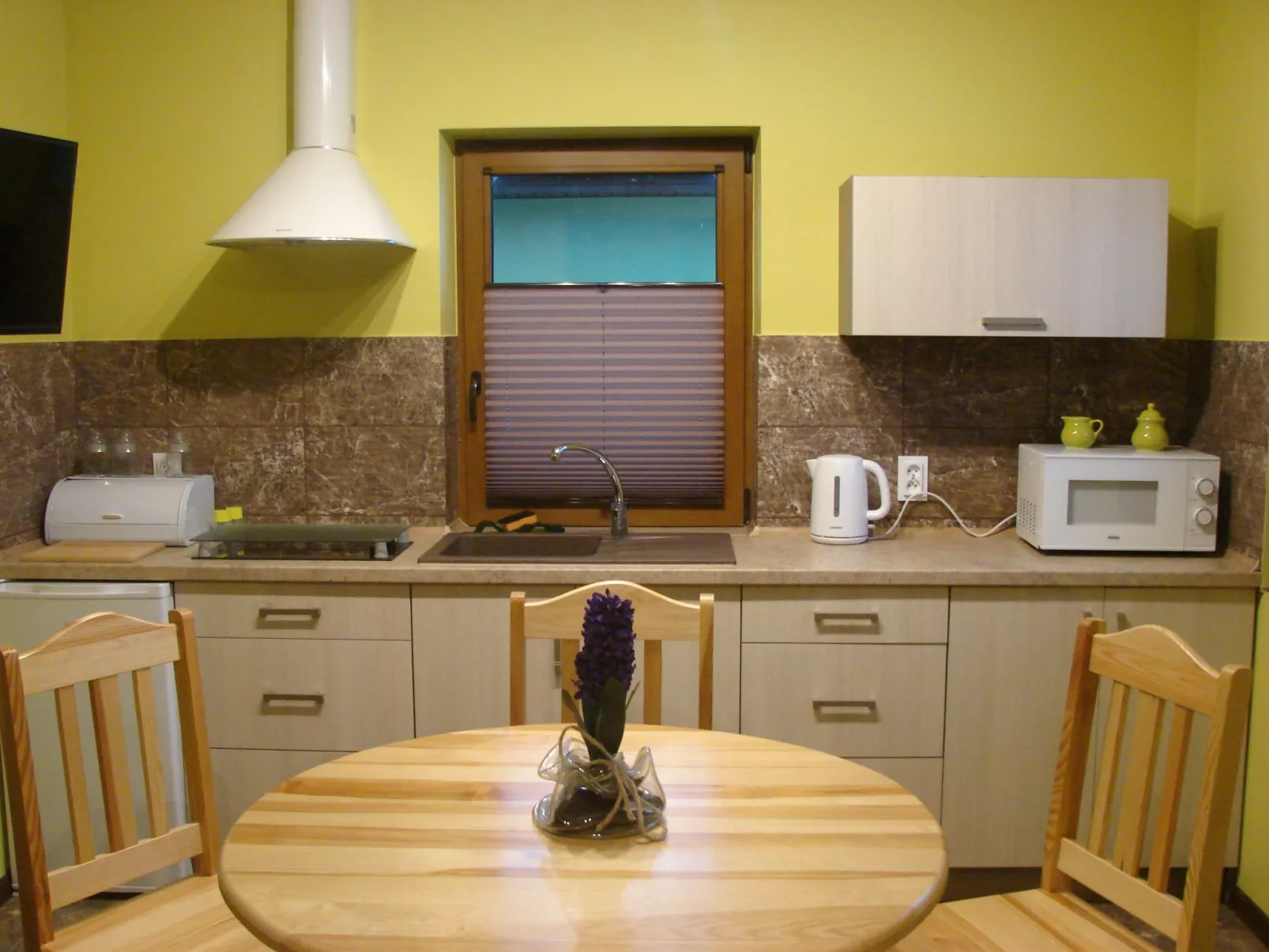 Green Corner Cottage 1-Inside