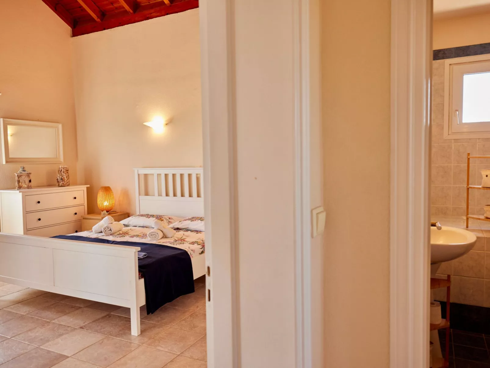 Edem Paradise-Dedans