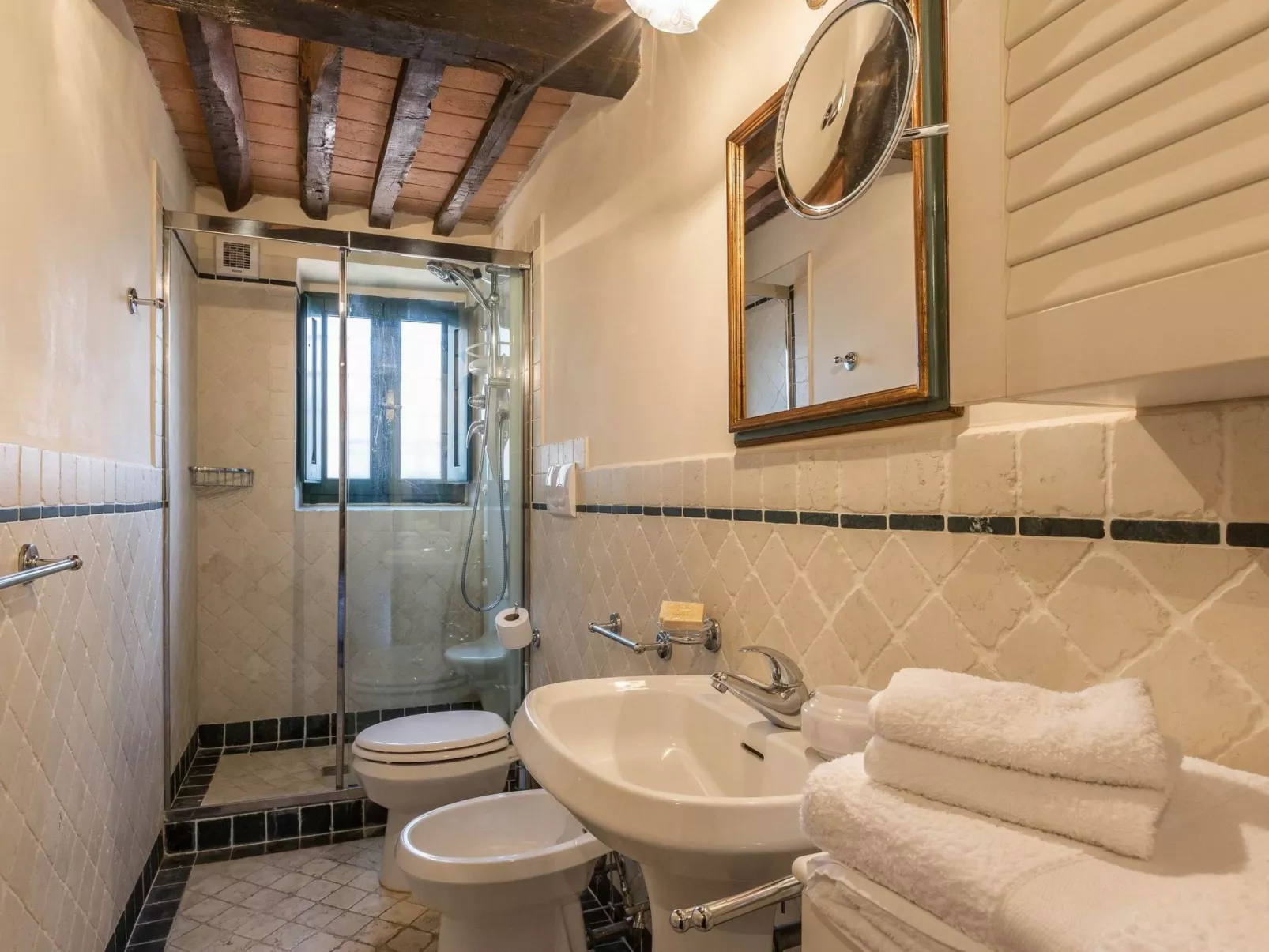 Ferienvilla "Roncovisi" mit Infinity-Pool-Inside