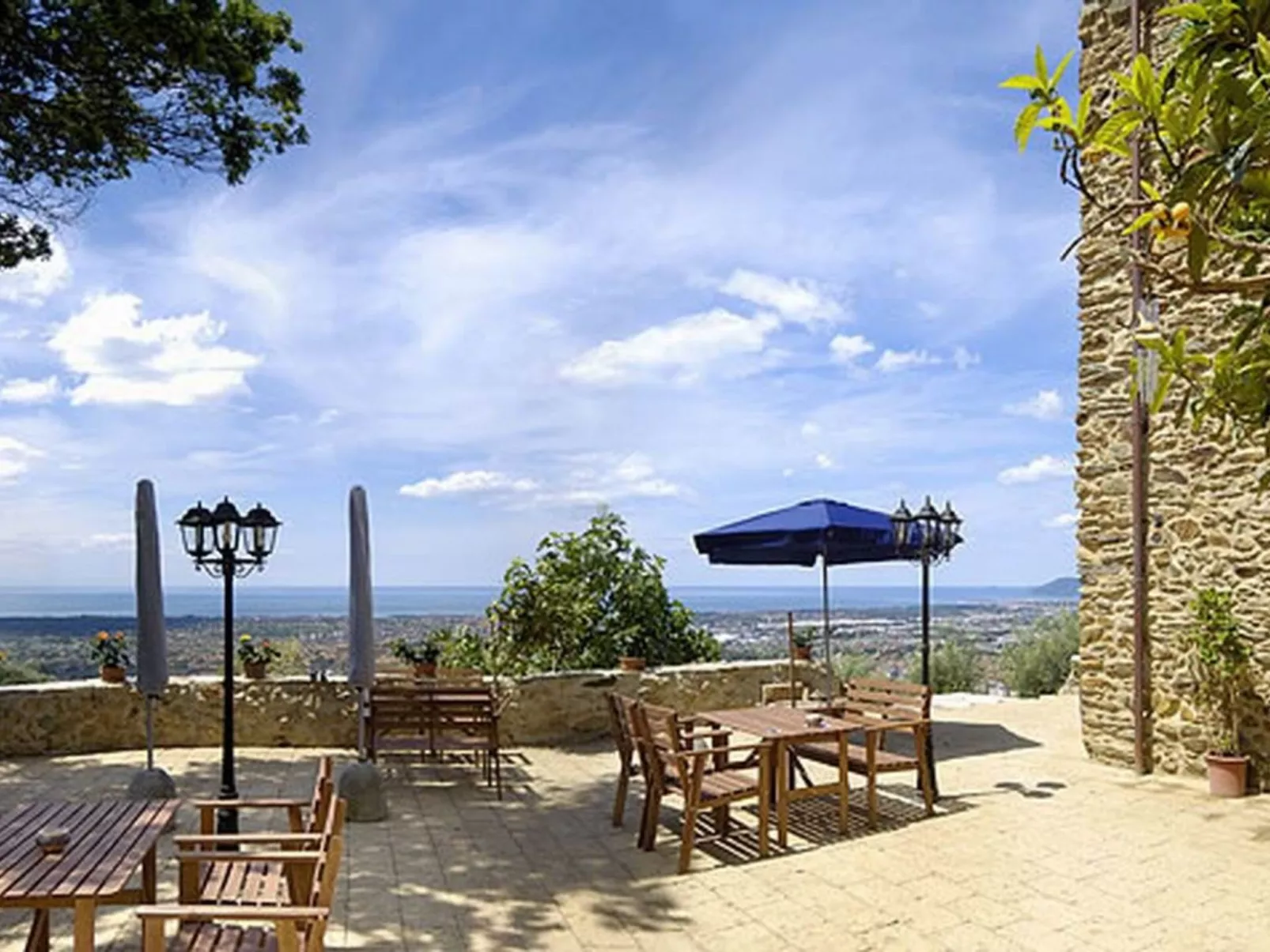 Wohnung 'Settimo Cielo7' mit Schwimmbad-Outside