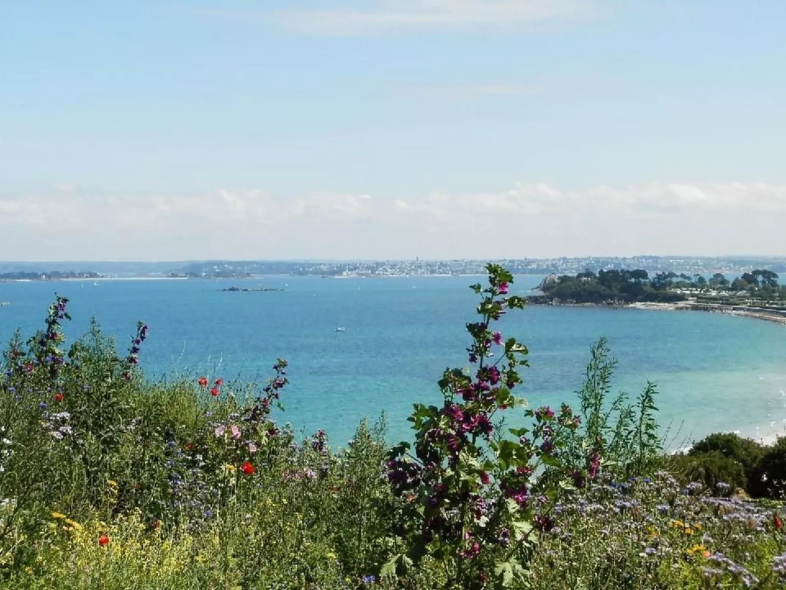 "Tromeal Lasalle" blick auf das Meer. Mit 4 Sternen klassifiziert-Outside