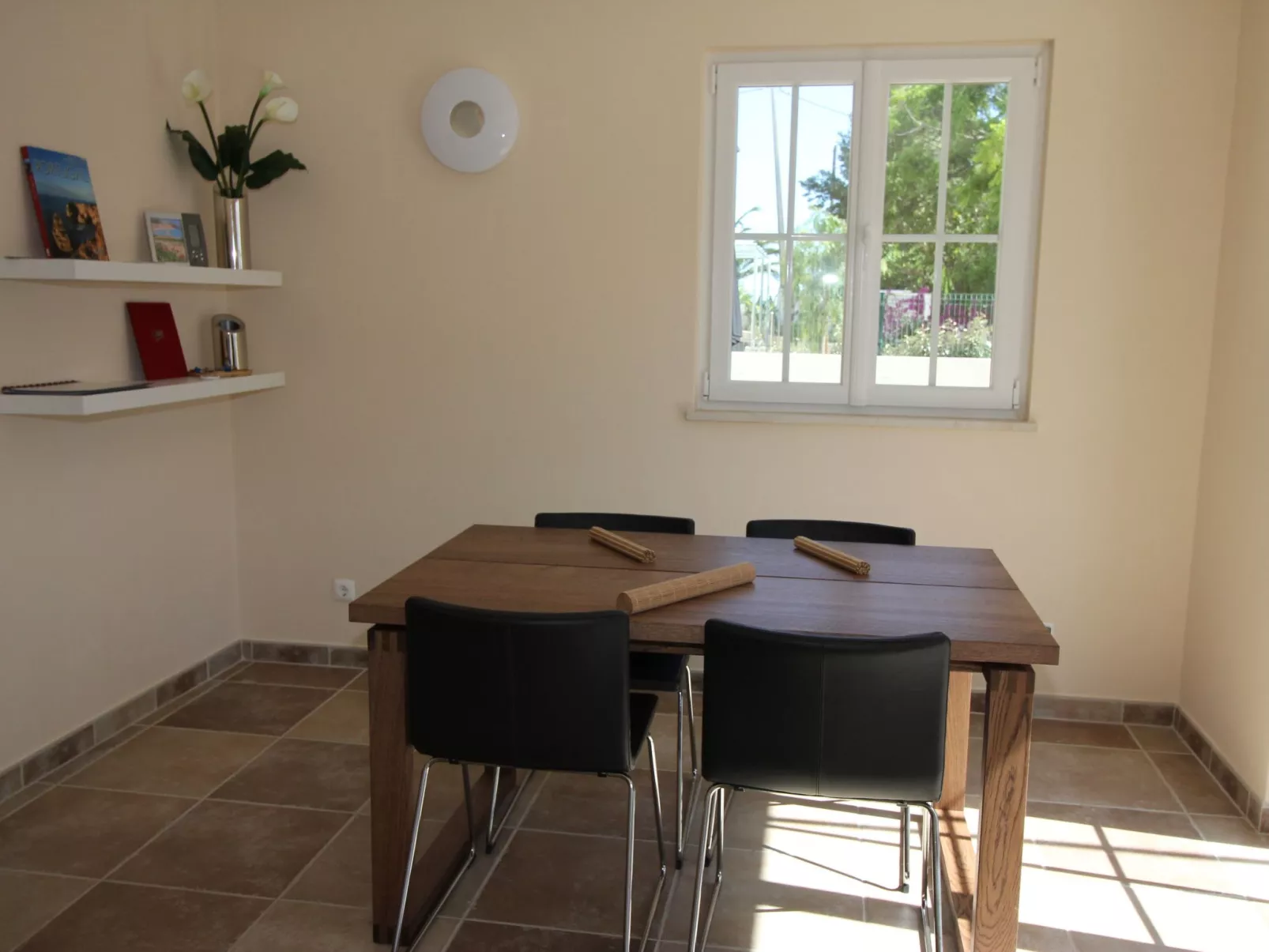 Vila Marques da Luz-Dedans