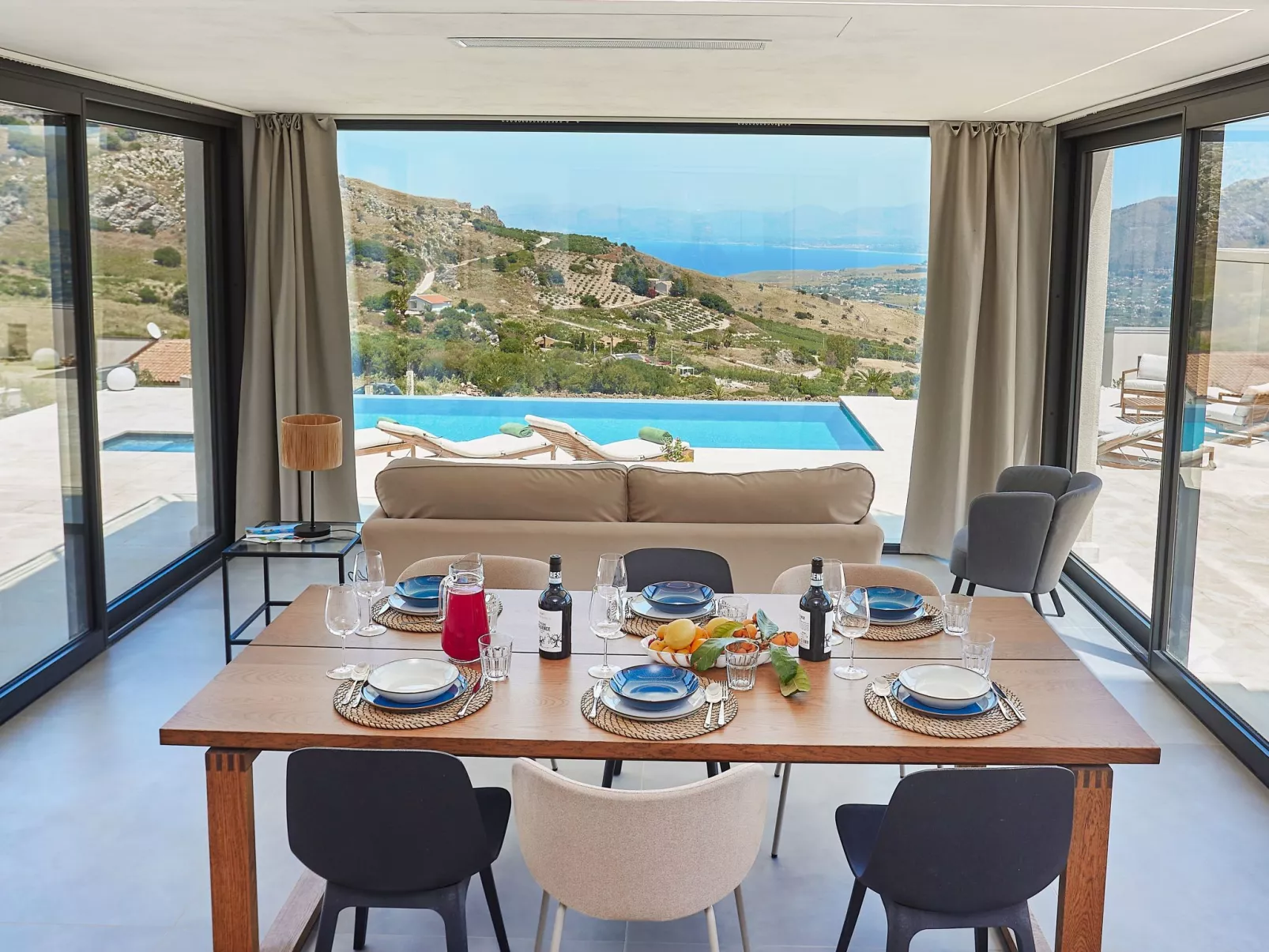 'Villa Muntaja' mit privatem Pool-Inside