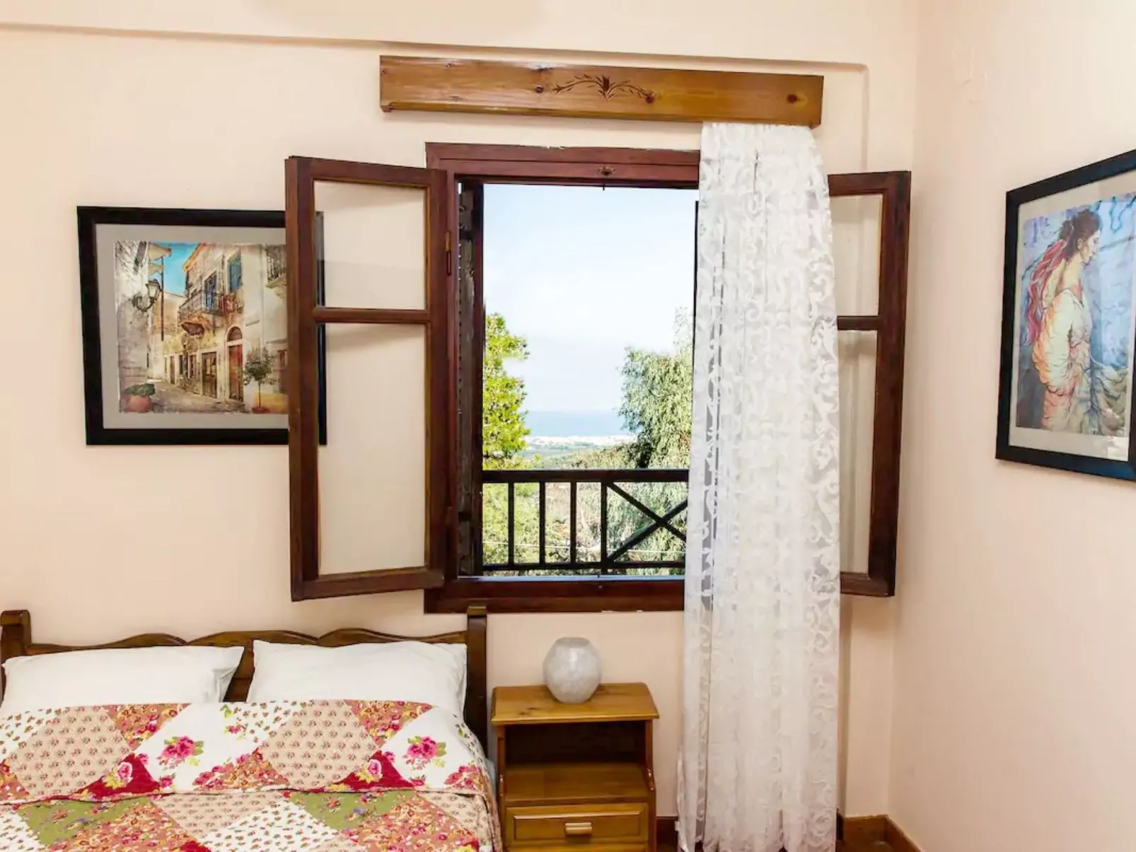 Villa Amarandos-Drinnen