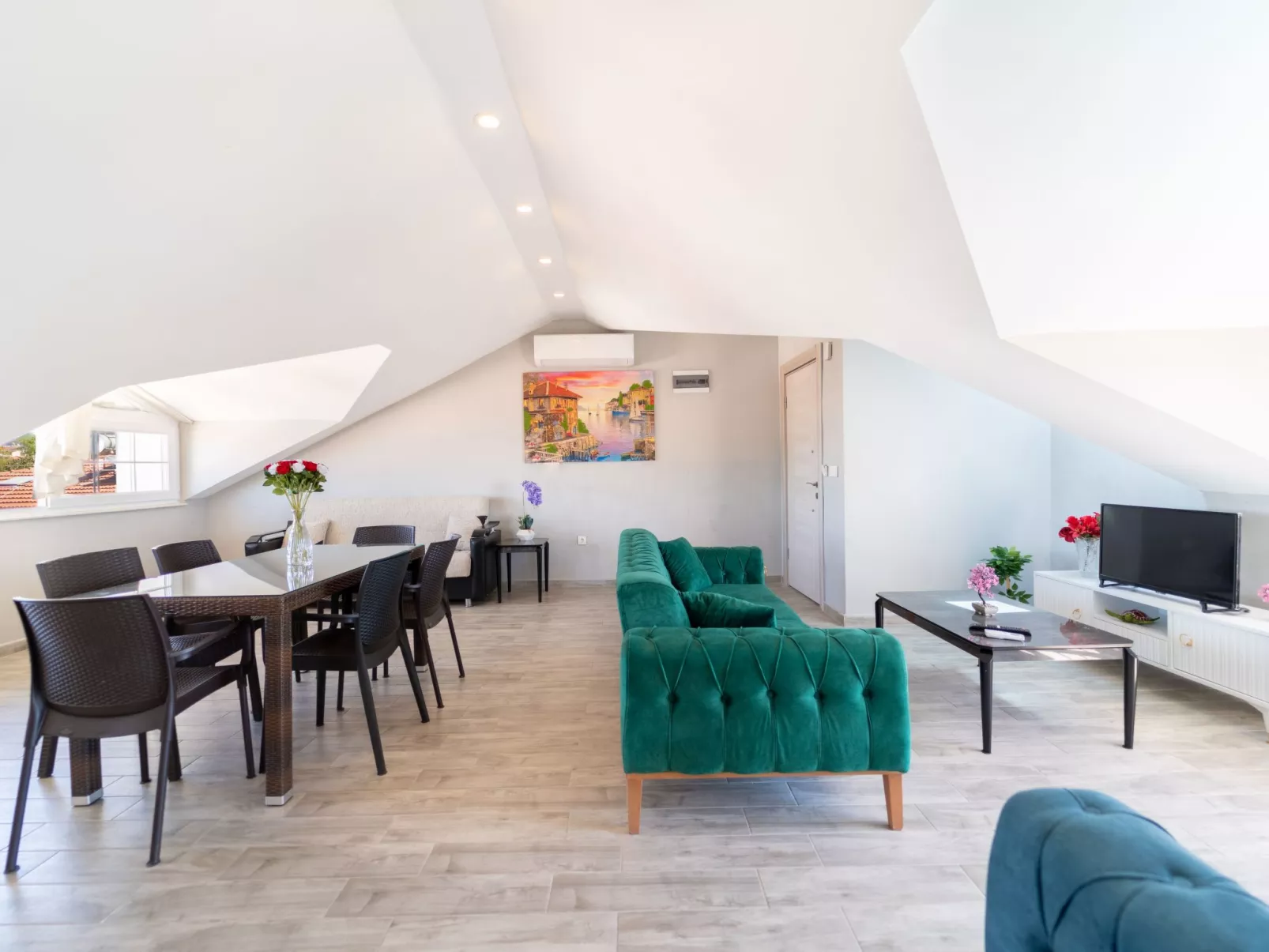 Sea View Loft-Dedans