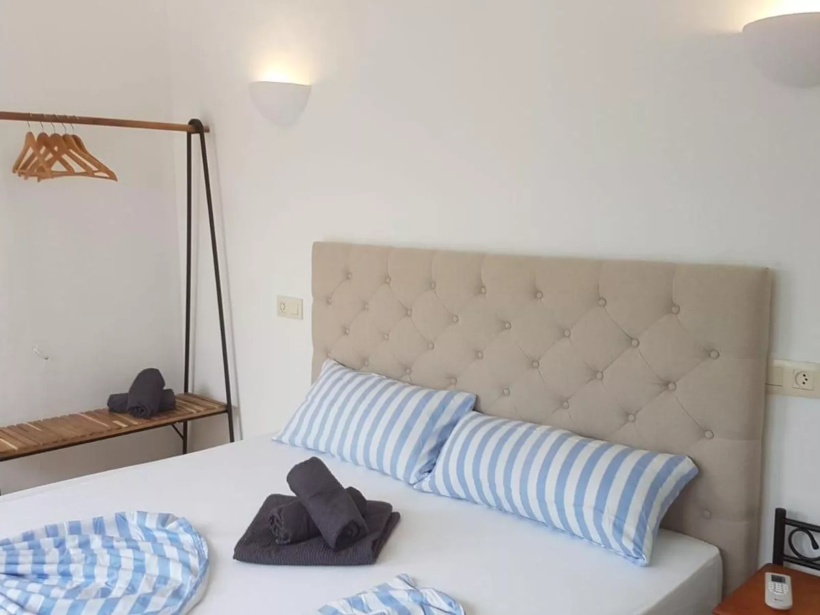 Casa Mila La Sella-Image-tags.info