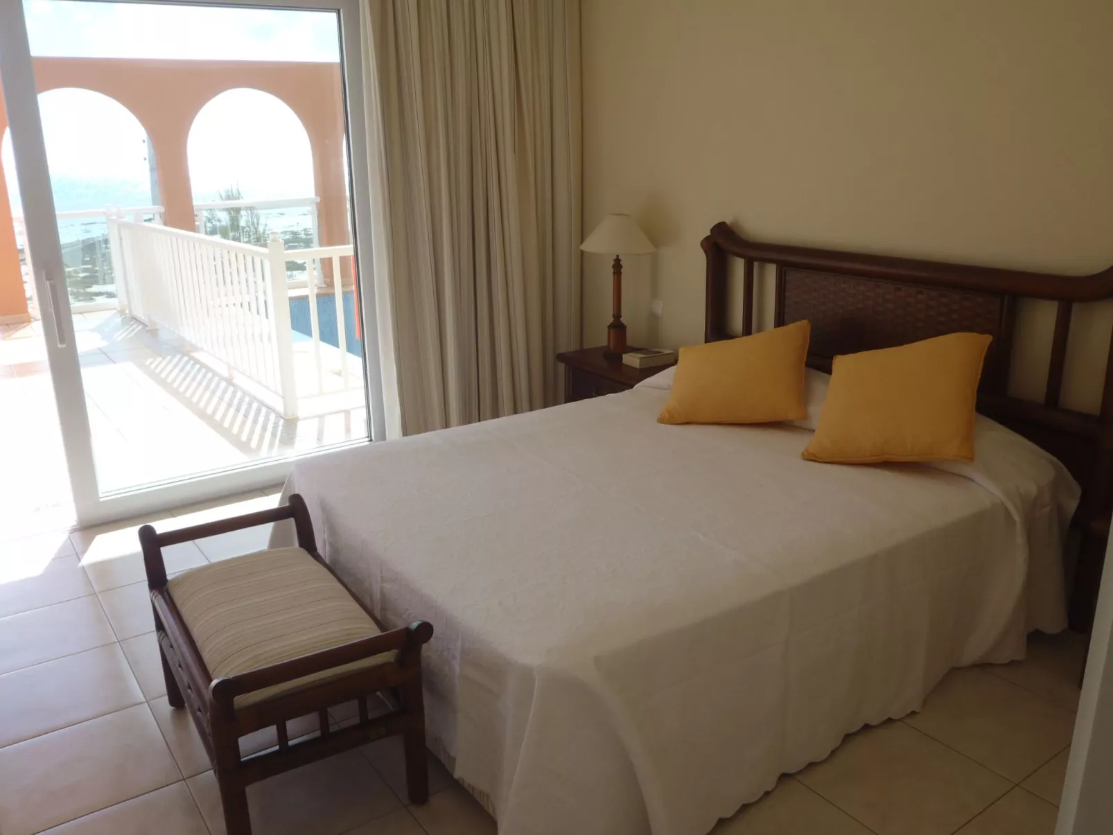 Luxuriöse Ferienwohnung mit Sonnenterrasse-Dedans