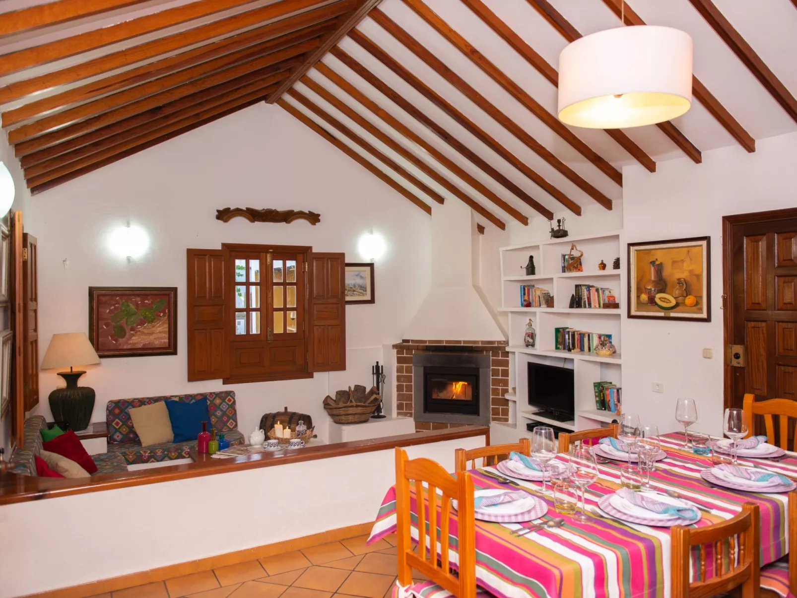 Typisch kanarische Finca Elena mit eigenem Pool-Drinnen