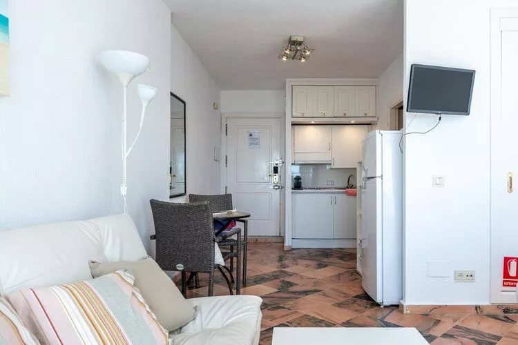 CT 239 - Romana Playa - First Beachline-Living room