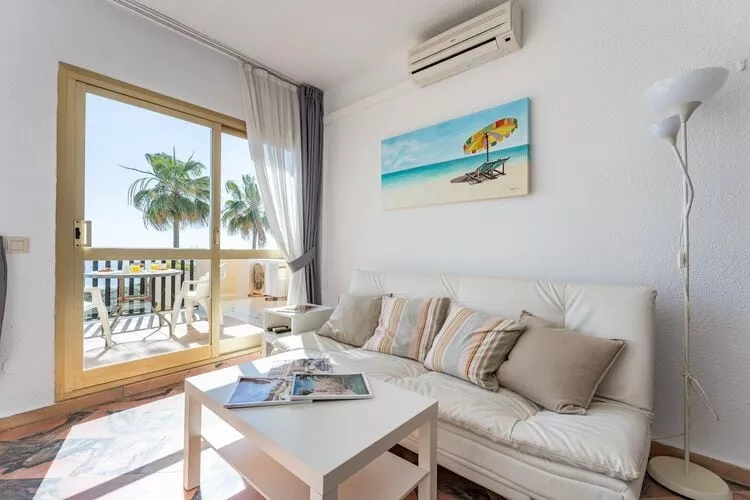 CT 239 - Romana Playa - First Beachline-Living room