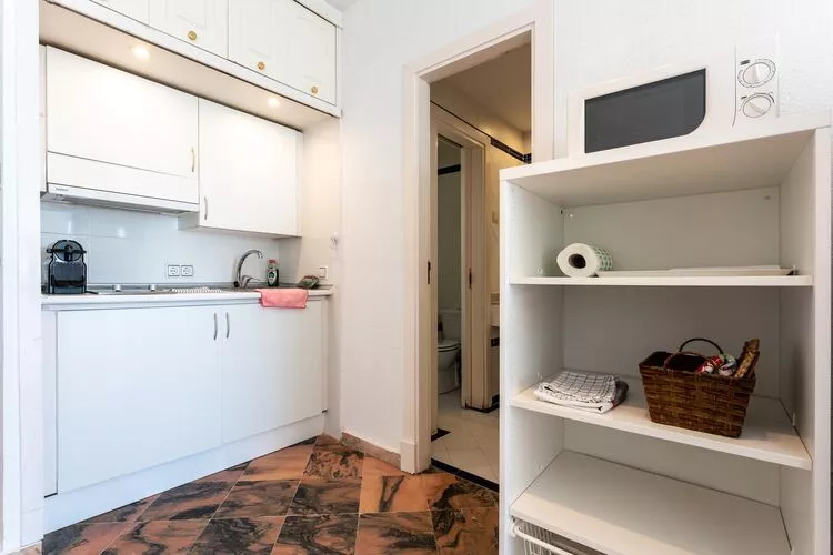 CT 239 - Romana Playa - First Beachline-Kitchen