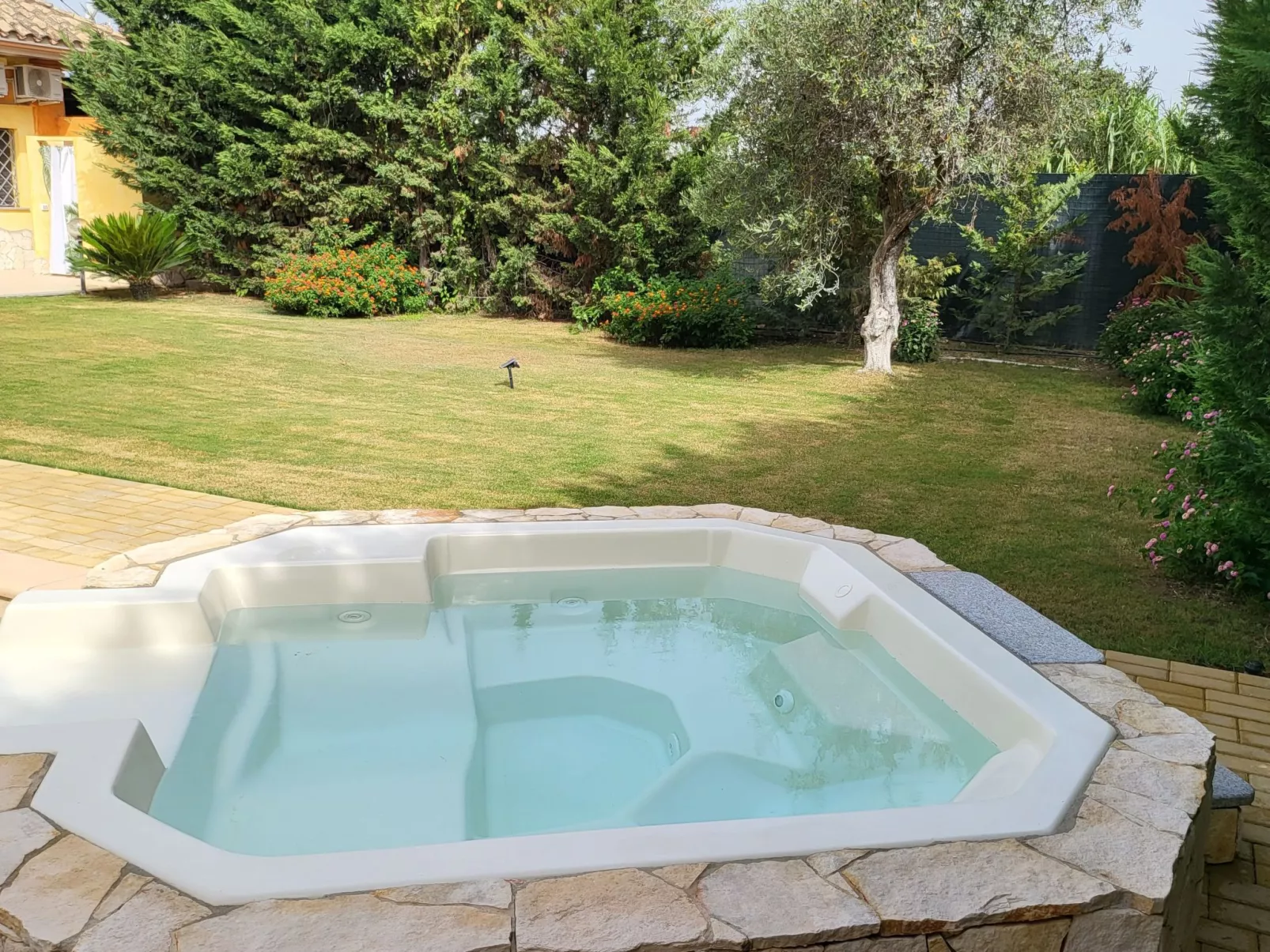 'Villa Vivi-Draußen