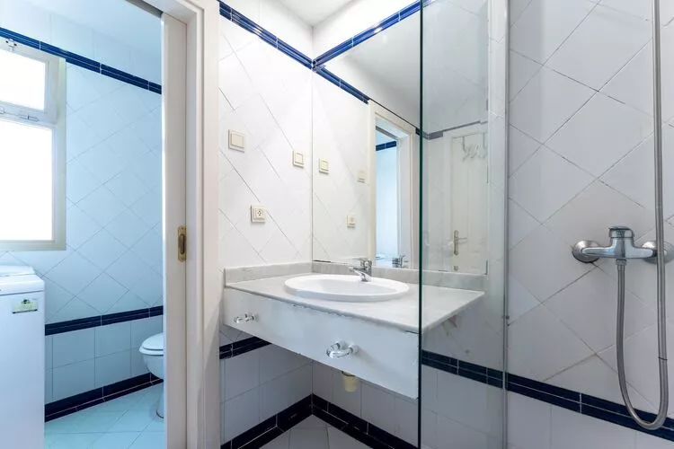 CT 239 - Romana Playa - First Beachline-Bathroom