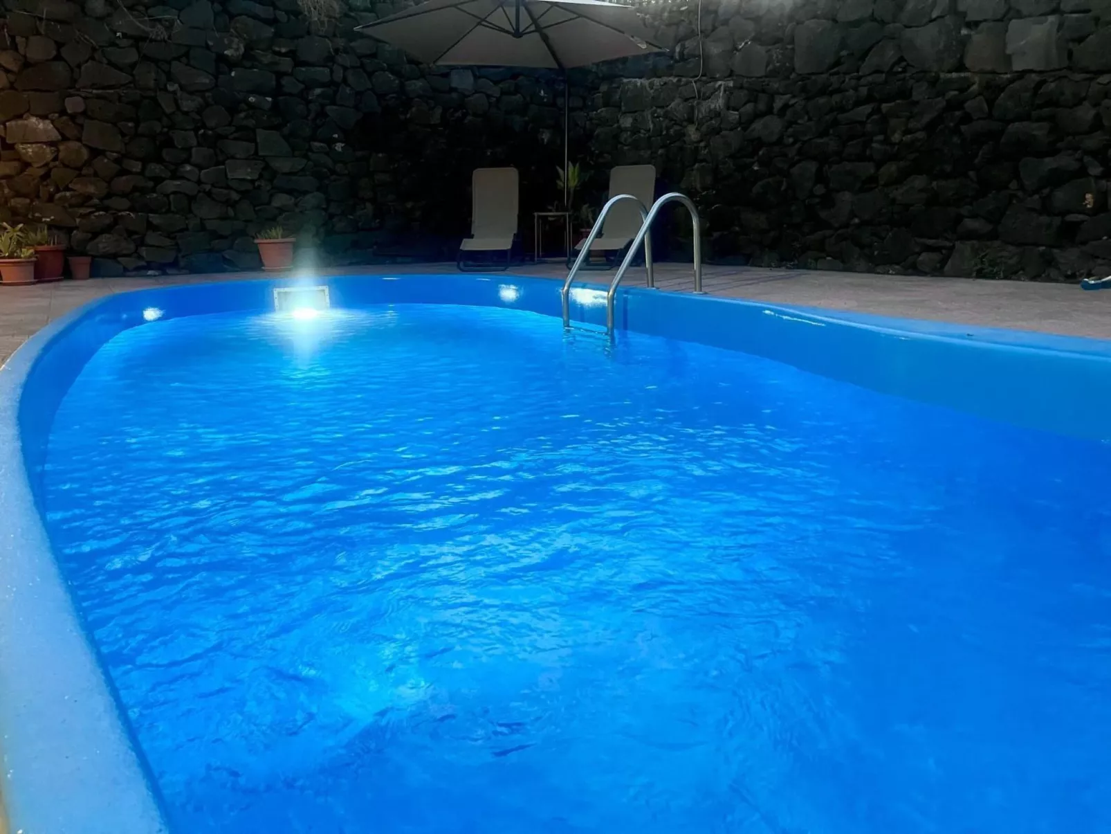 Zafferana's Pool Rückzugsort-Outside