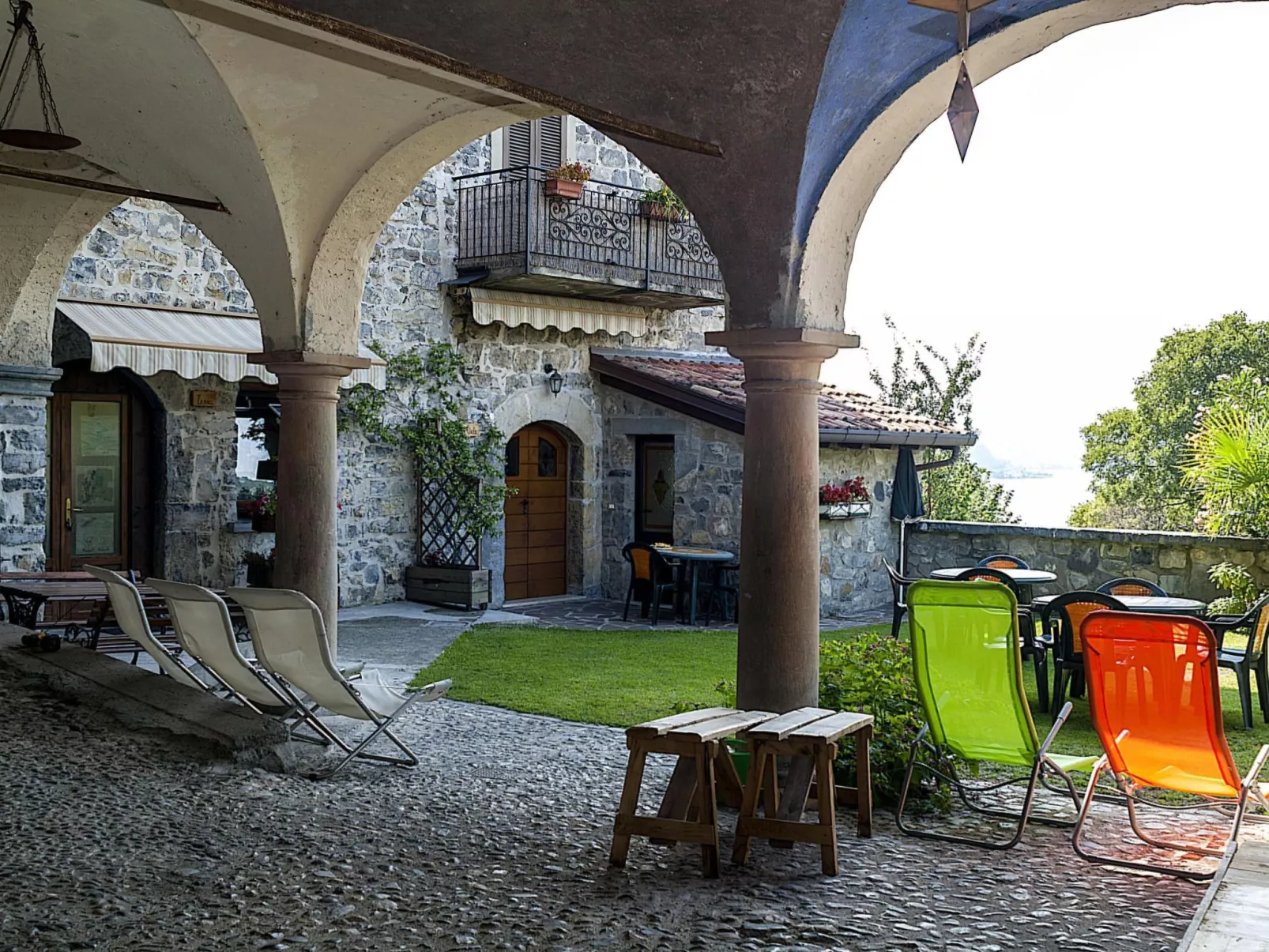 Wohnung in Riva Di Solto mit Kleinem Garten-Inside