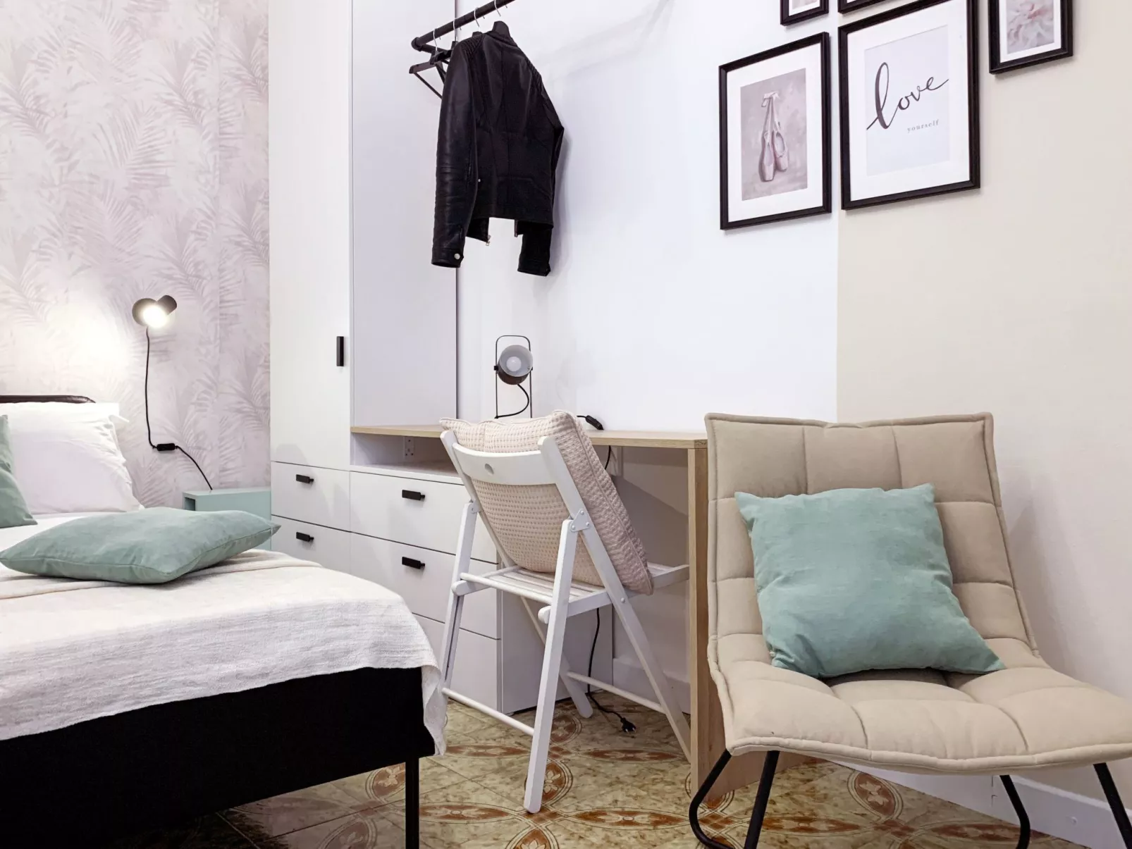 Ein-Zimmer-Wohnung 'Milan' mit Balkon-Drinnen