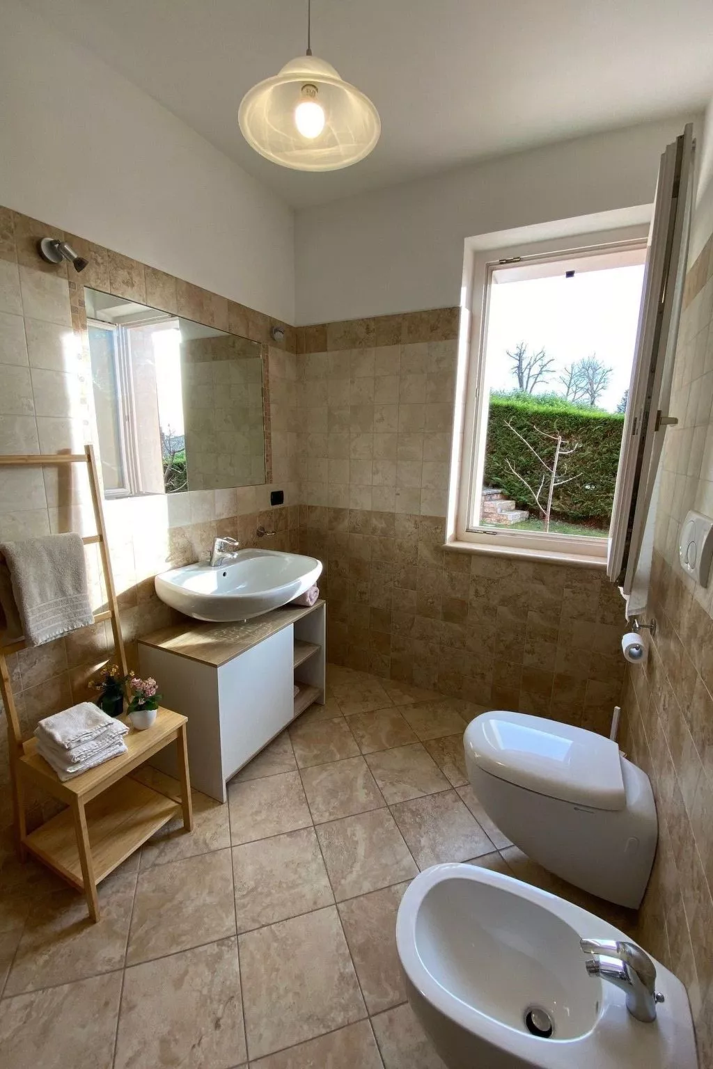 Ferienvilla mit Wasserblick-Dedans