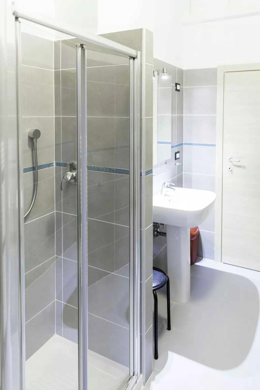 Auf dem Messegelände 14, in der Nähe des Zentrums und gegenüber dem Messegeländ-Image-tags.info