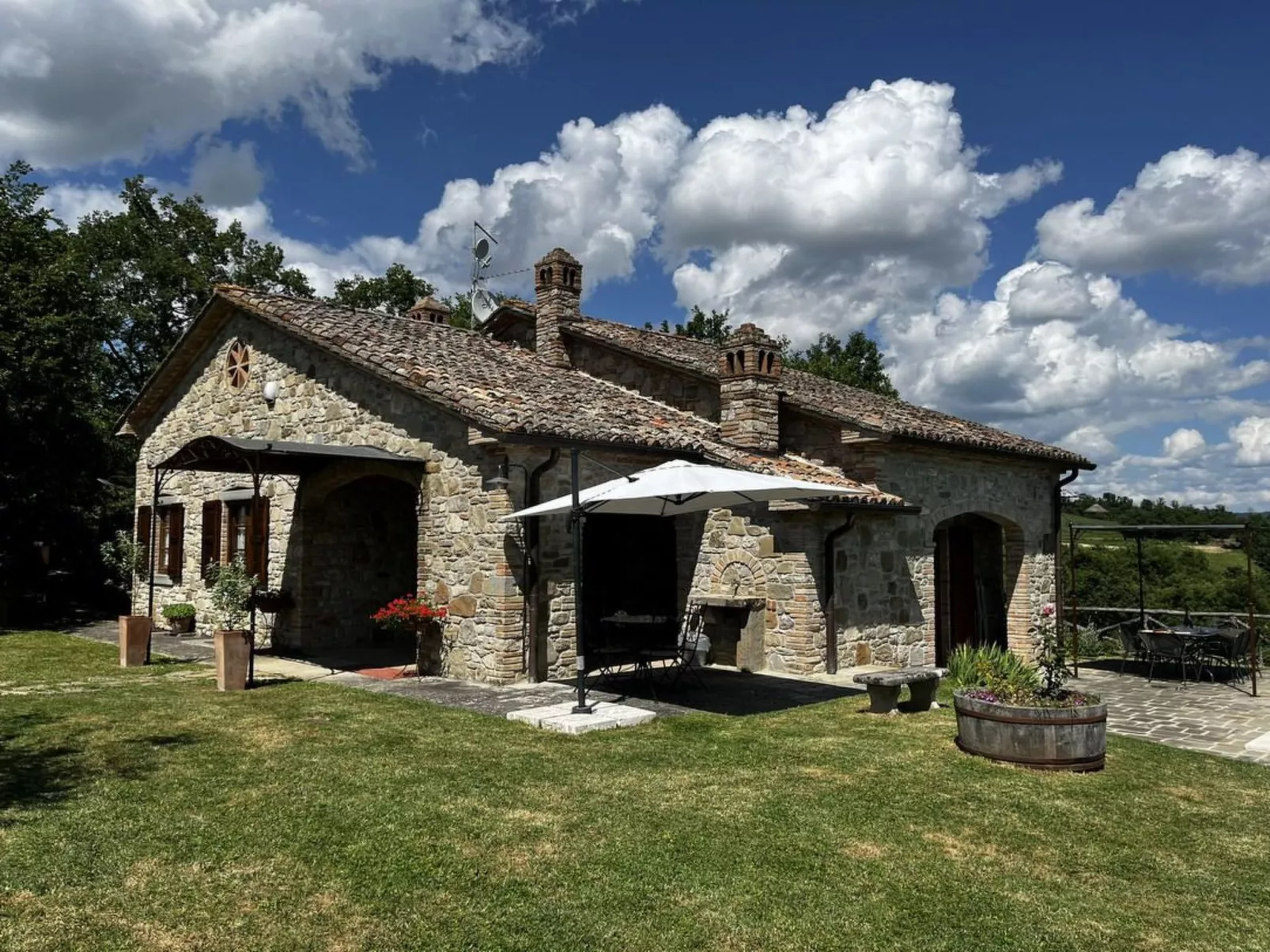 Villa mit privatem Pool zwischen Umbrien und der Toskana-Dehors