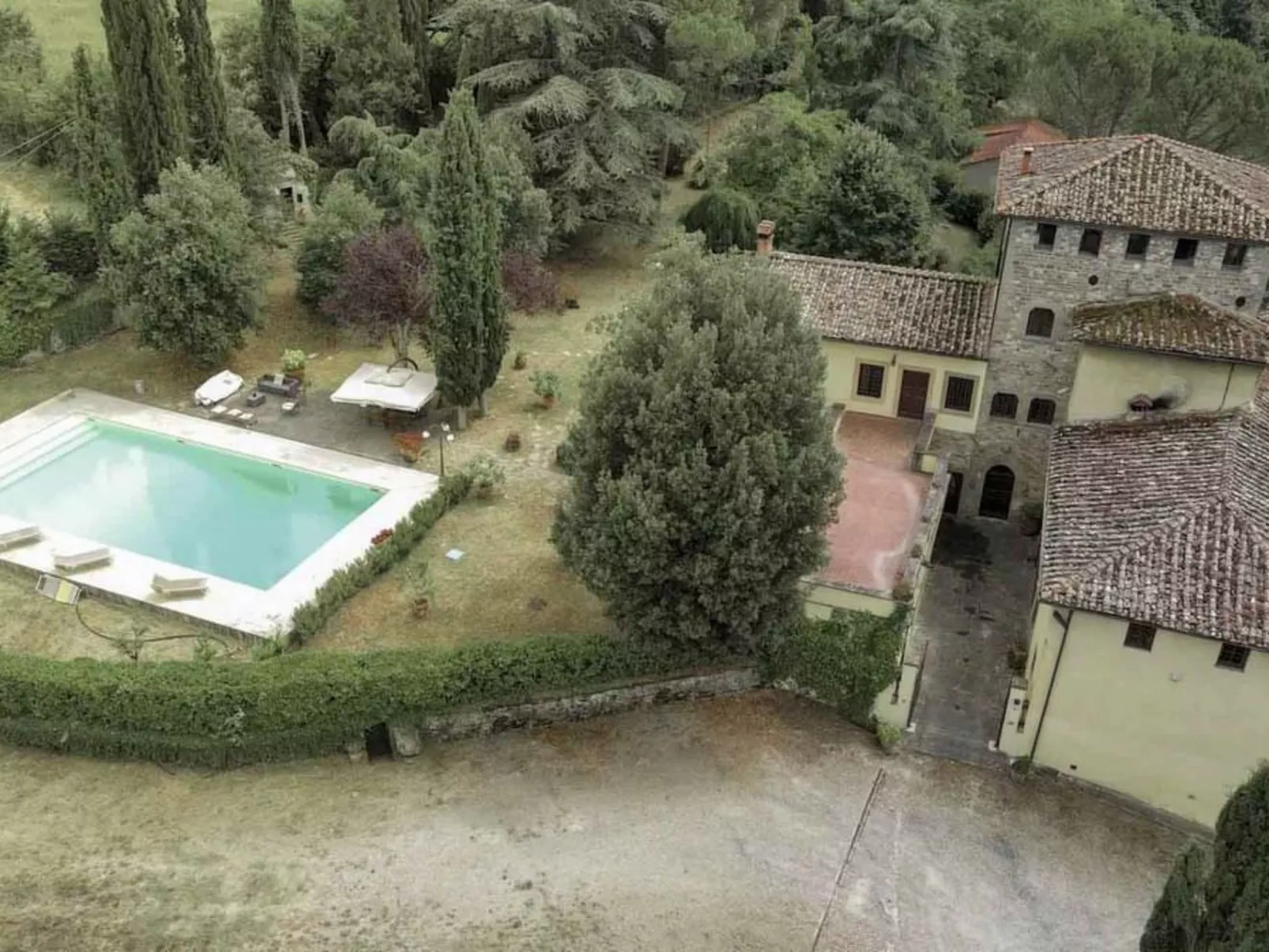 Wunderschöne Villa mit atemberaubender Aussicht und privatem Pool-Outside