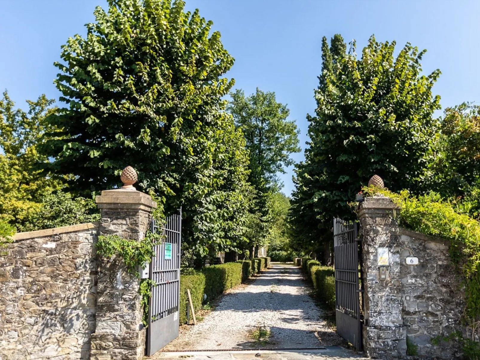 Villa mit privatem Pool in der Region Mugello-Outside