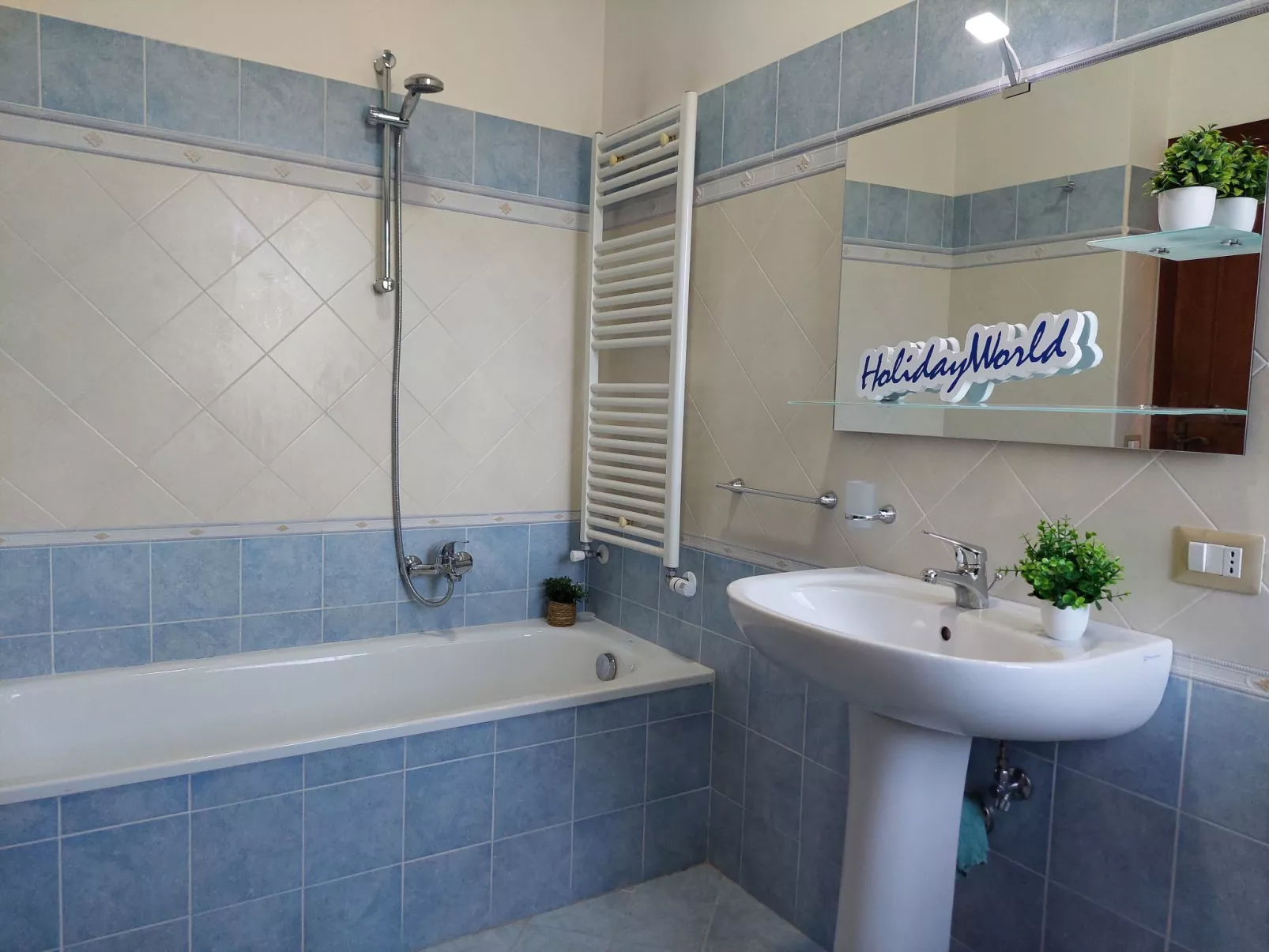 Casa Spartaco by Holiday World-Inside