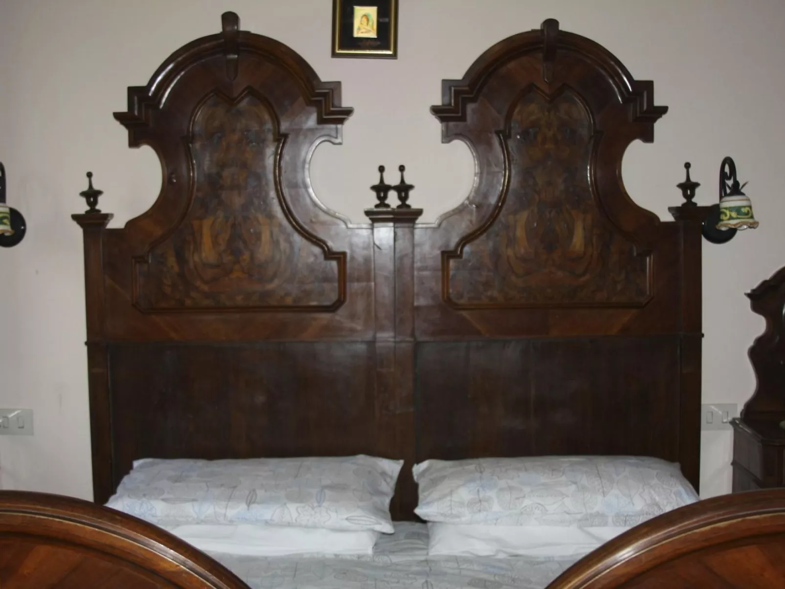 In der Gegend zwischen Meer und Berghang-Drinnen