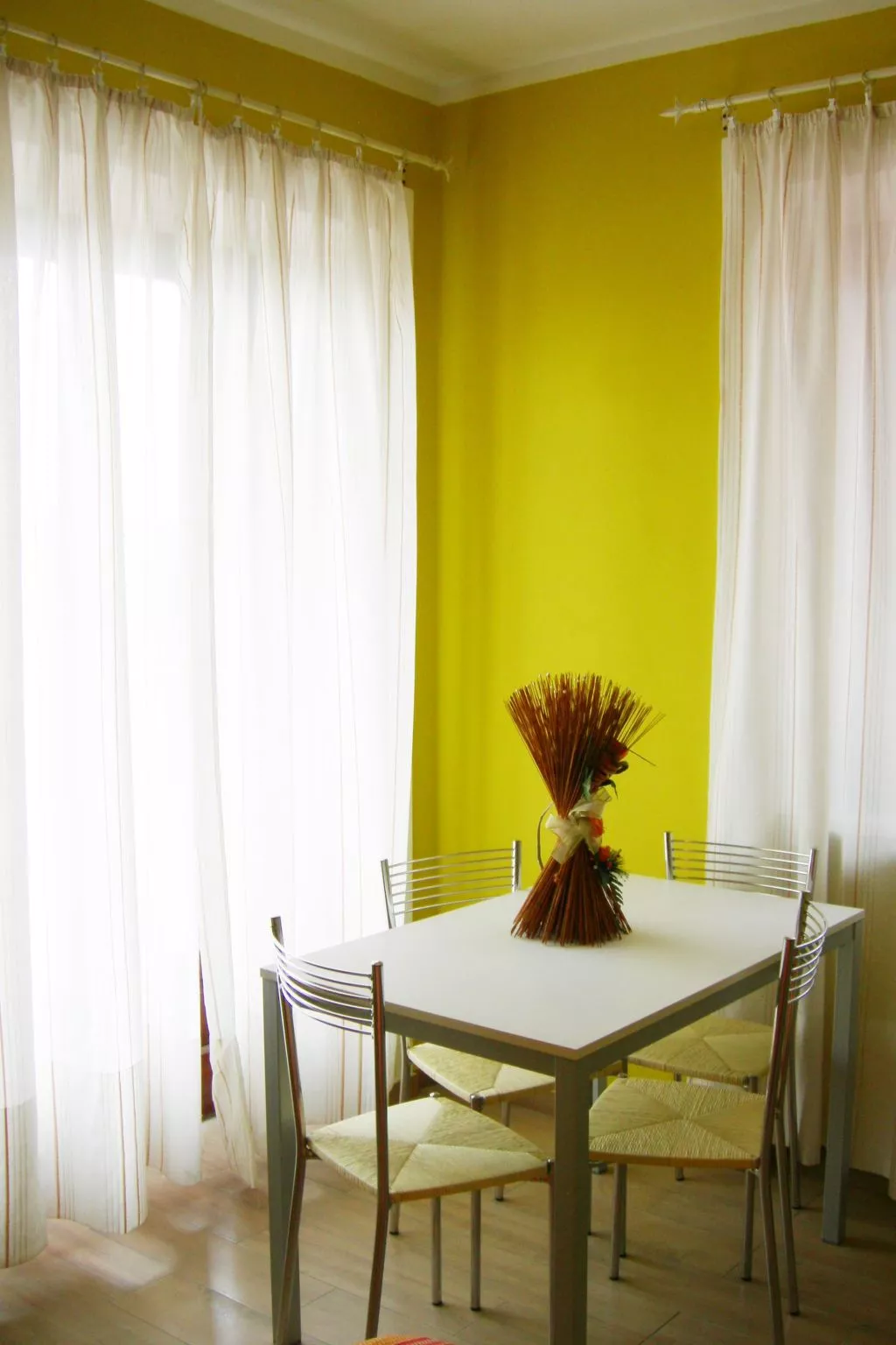 Calamita' Wohnung mit privatem Parkplatz-Dedans