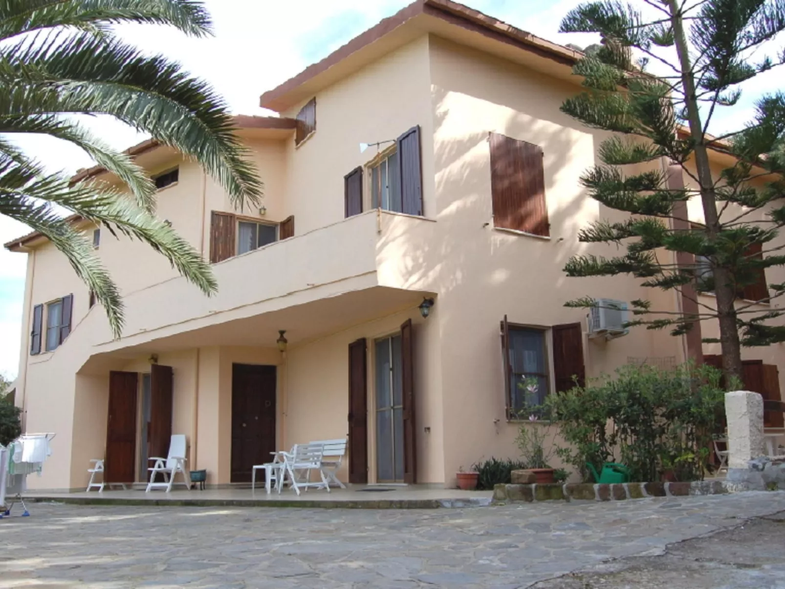 Lubagnu Vacanze- Drei-Zimmer-Wohnung A-Image-tags.info