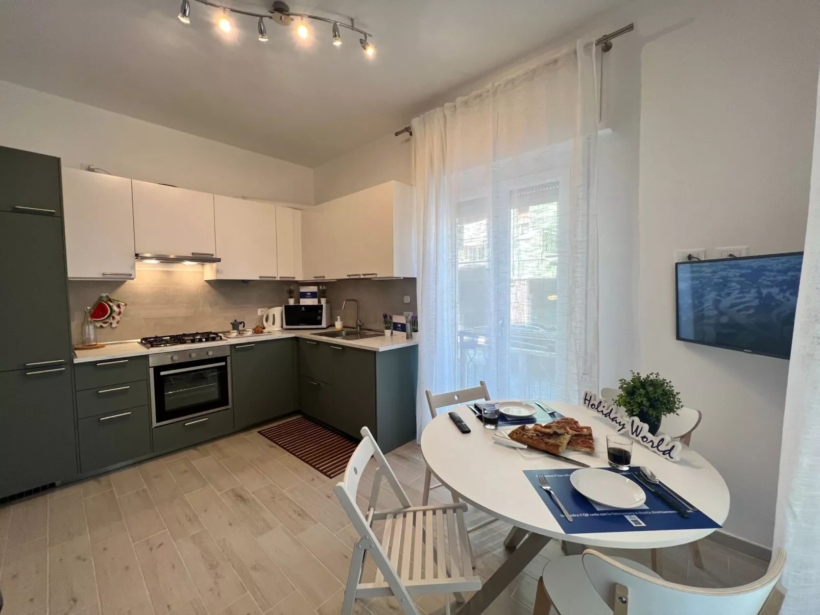 Für 4 Personen ca. 40 m&sup2; in Pietra Ligure, Norditalien (Ligurien)-Image-tags.info