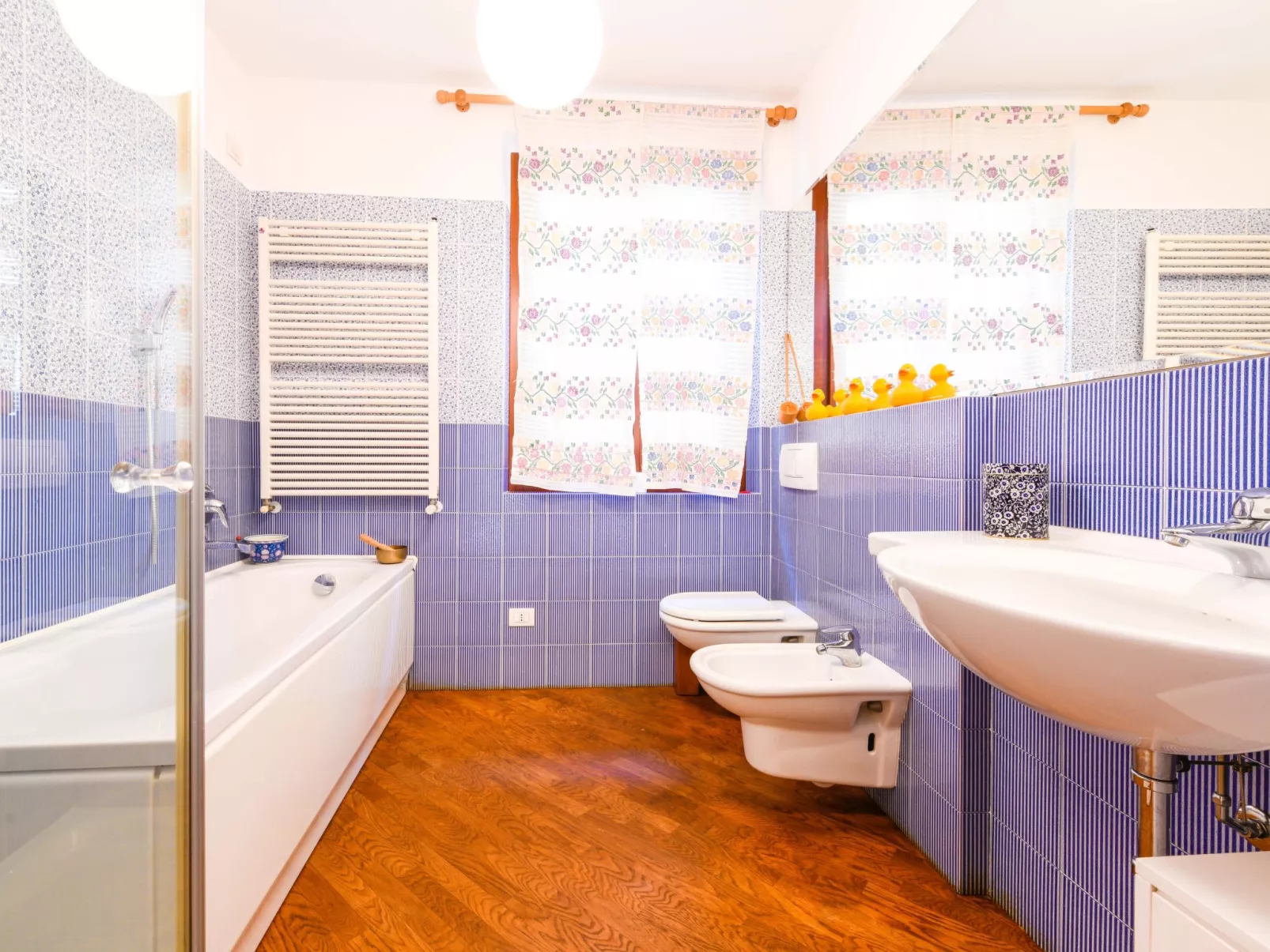 'Silvia2' mit privatem Balkon-Drinnen