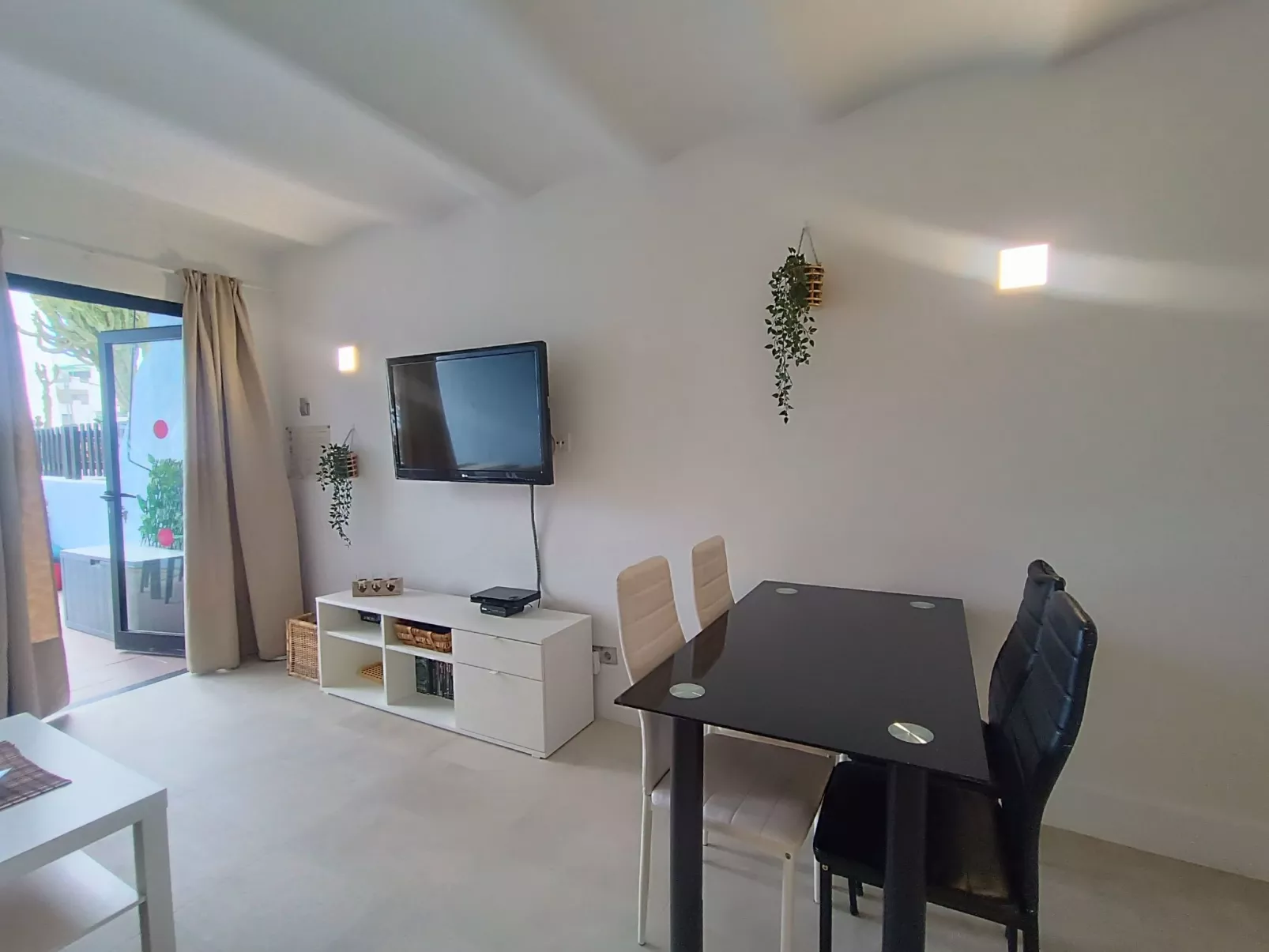 Drean on the Beach, erste Linie am Meer -Garten-Inside