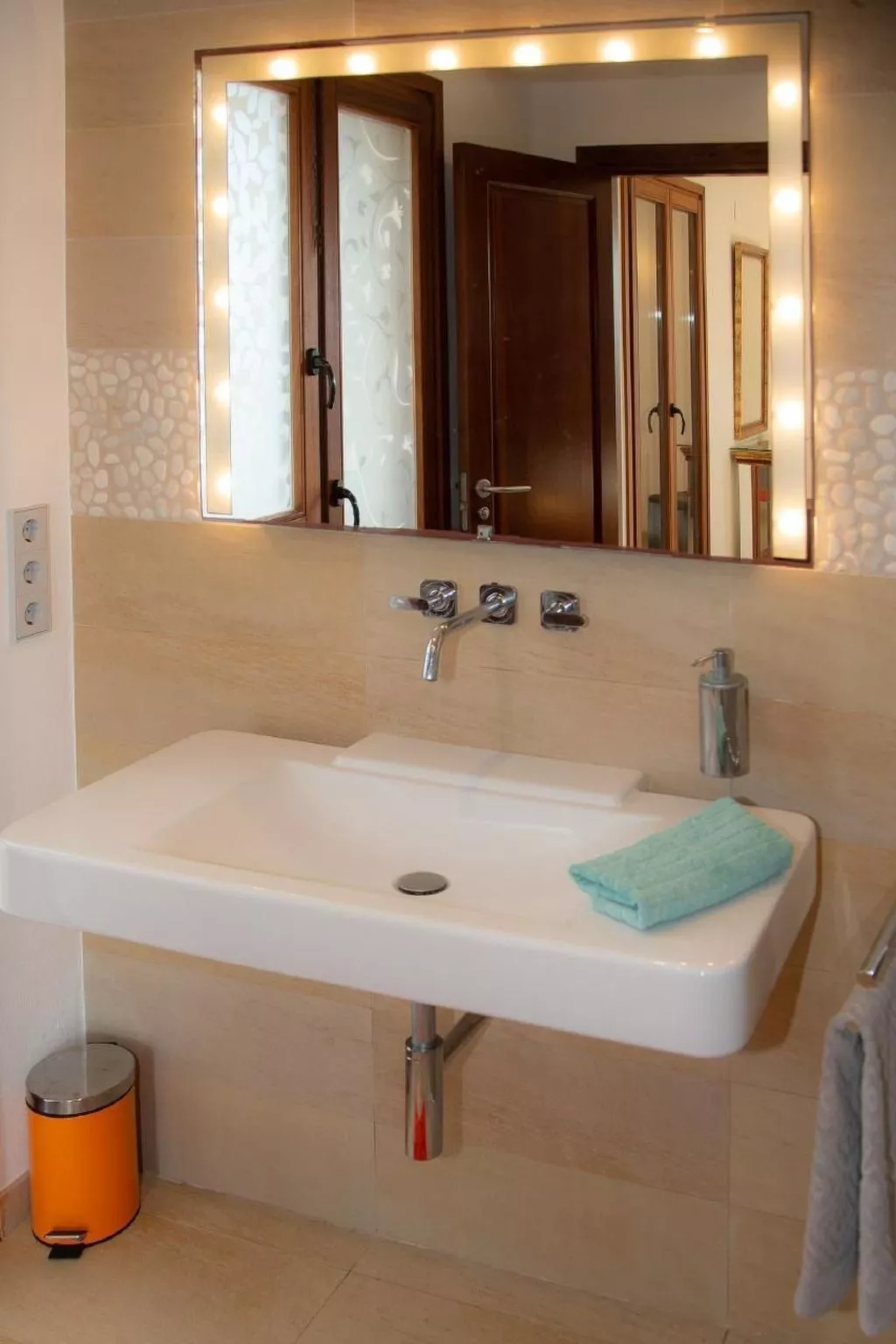 Villa Amarador-Image-tags.info