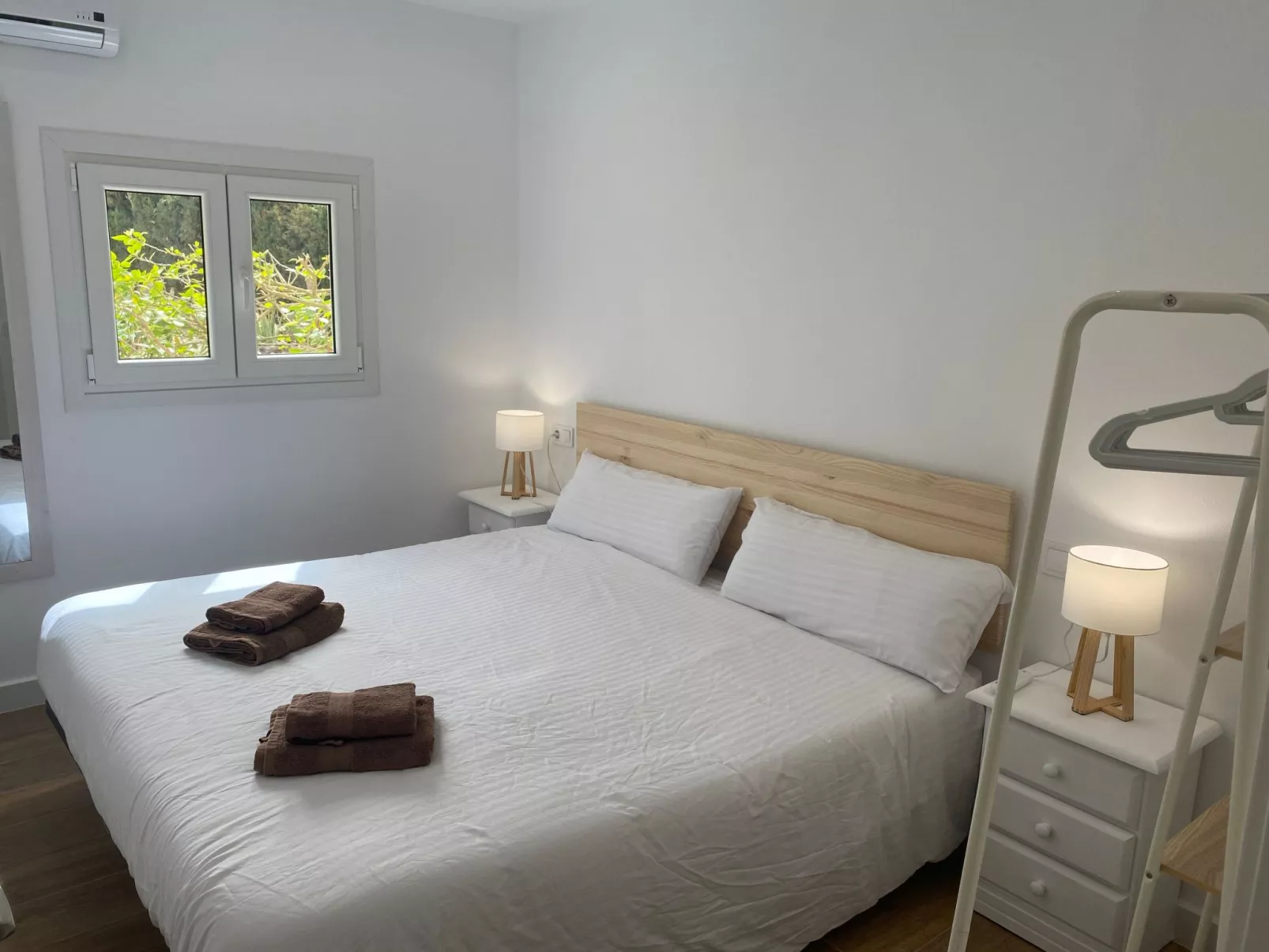 Idyllische Finca mit Garten und Pool-Inside