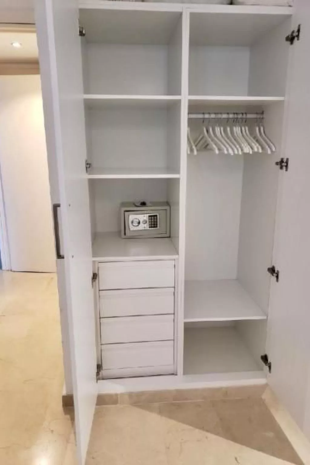 Appartement mit Pool - Dedans
