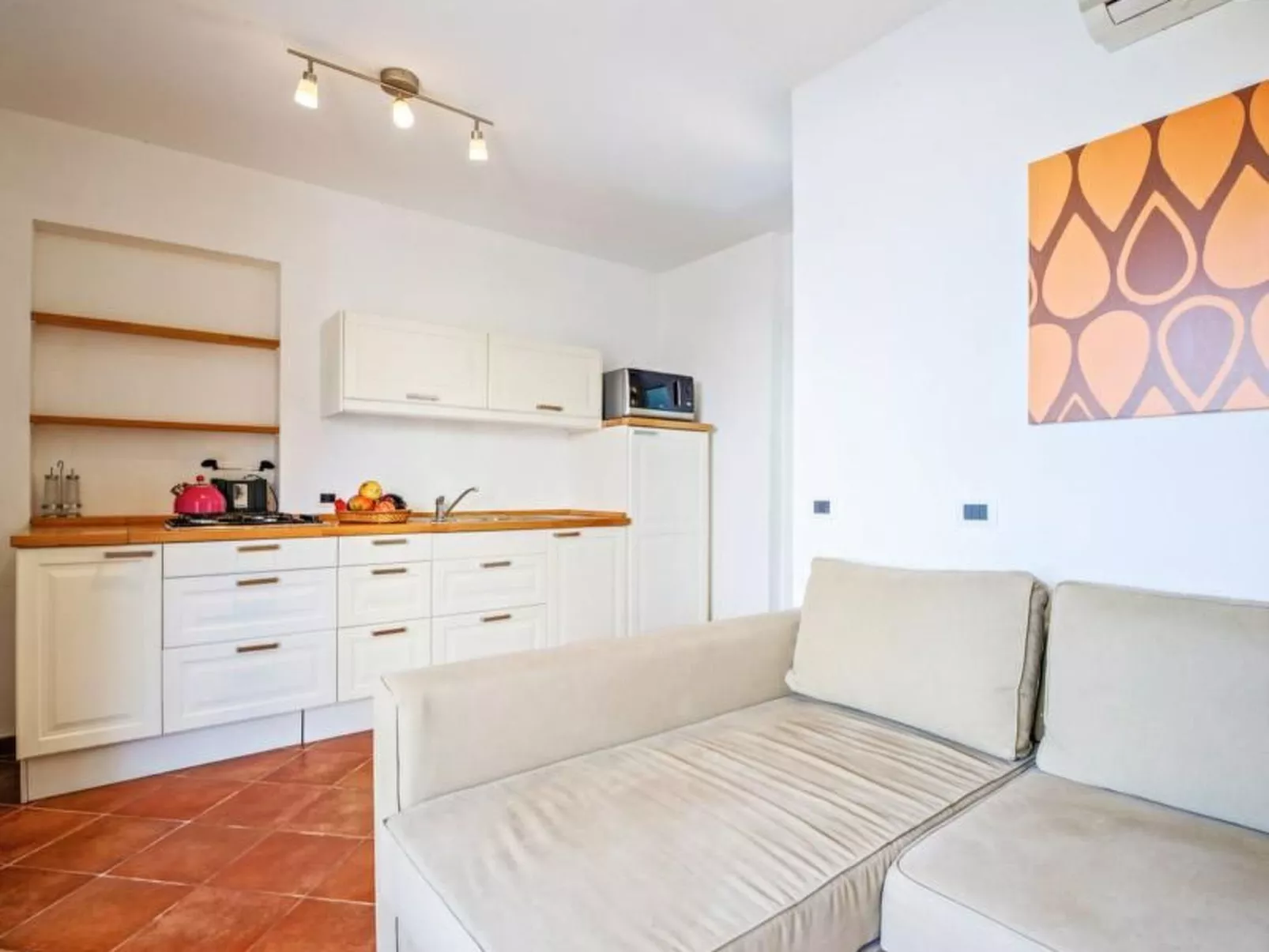 Wohnung 'Ancora Bianca' mit Grill-Inside