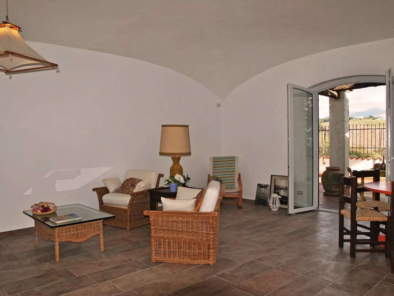 Villa zur Alleinbenutzung im Grünen-Drinnen