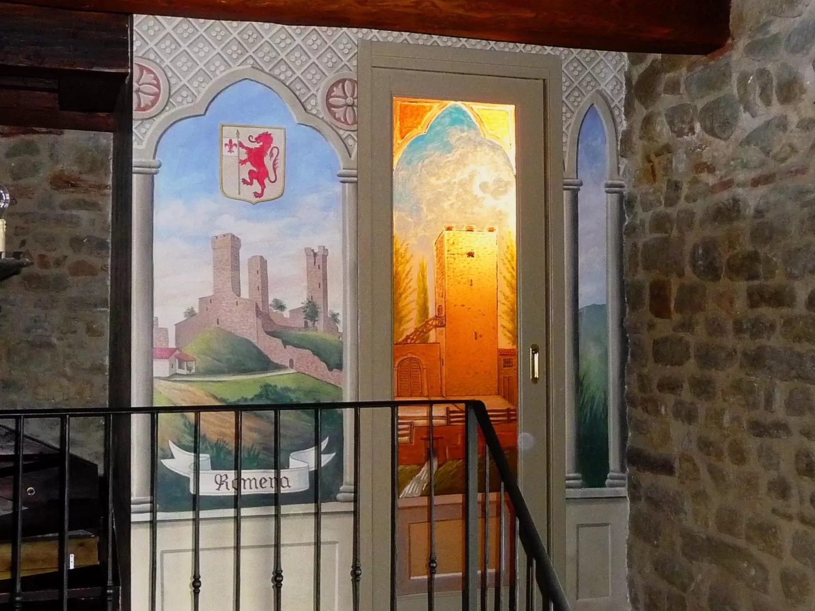 Medieval Tower mit Whirlpool auf der Dachterrasse-Image-tags.info