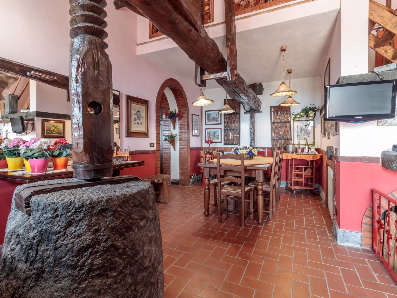 Cottage mit Whirlpool-Drinnen