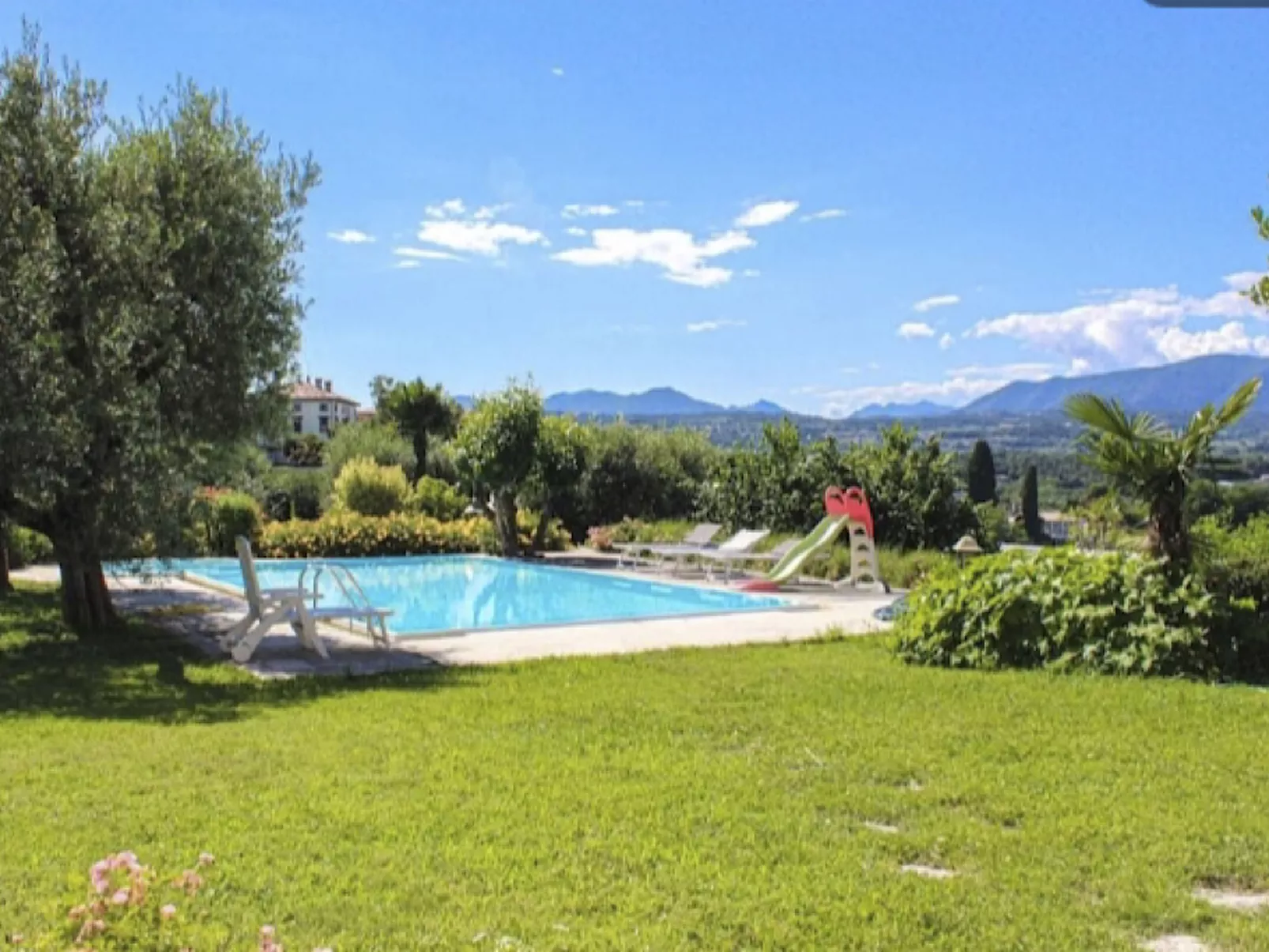 Wohnung mit Seeblick in Villa Elena-Dehors