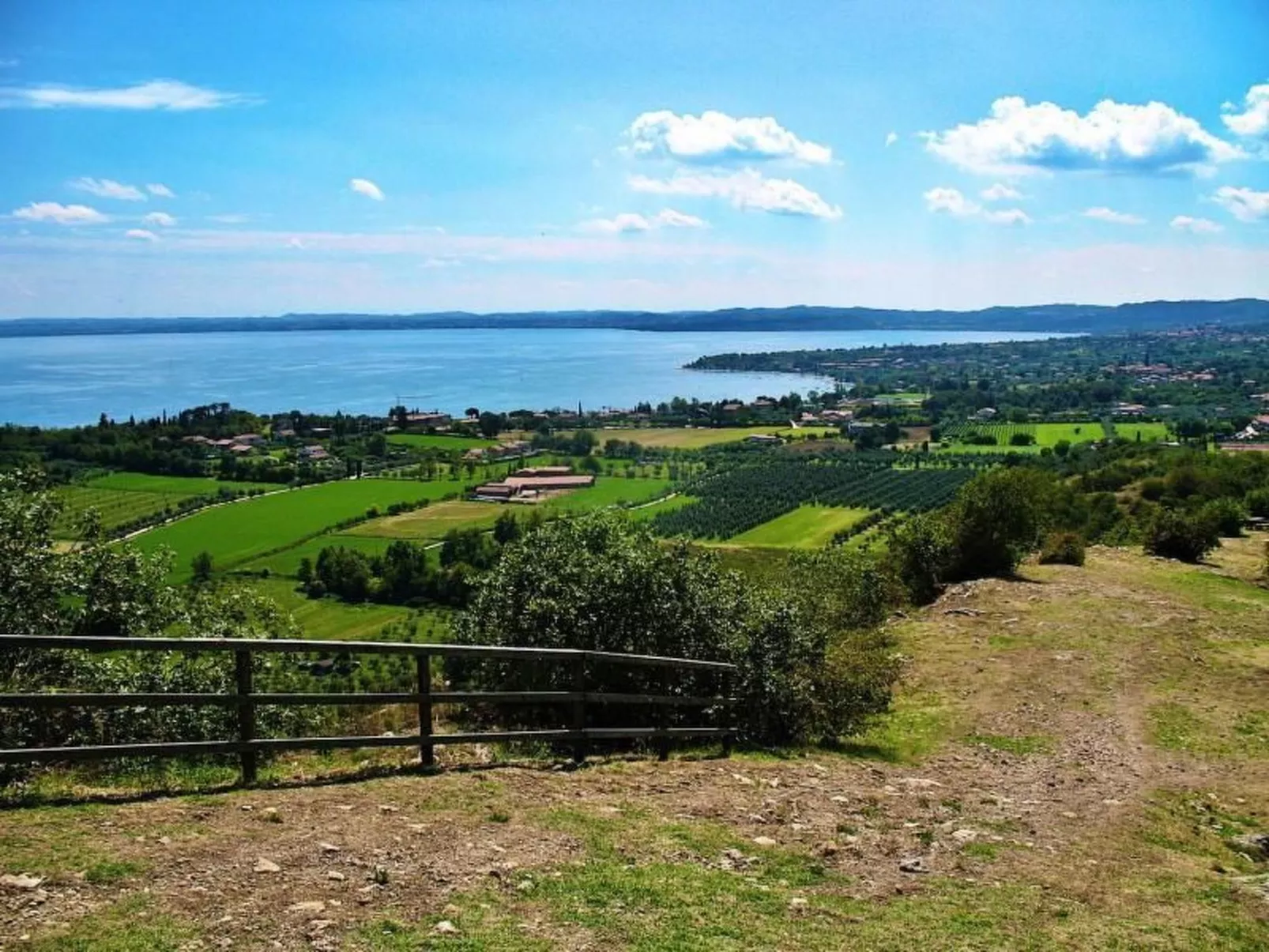 Wohnung in Solarolo mit privatem Parkplatz-Draußen