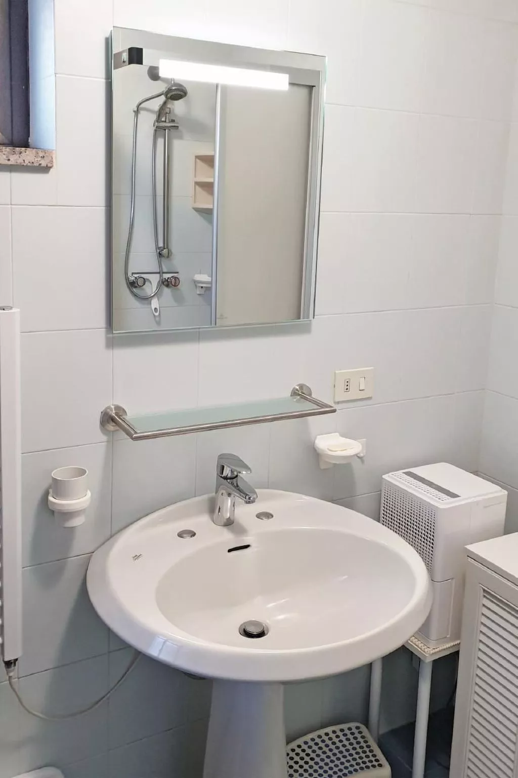 In Varazze mit Garten und Parkplatz-Dedans