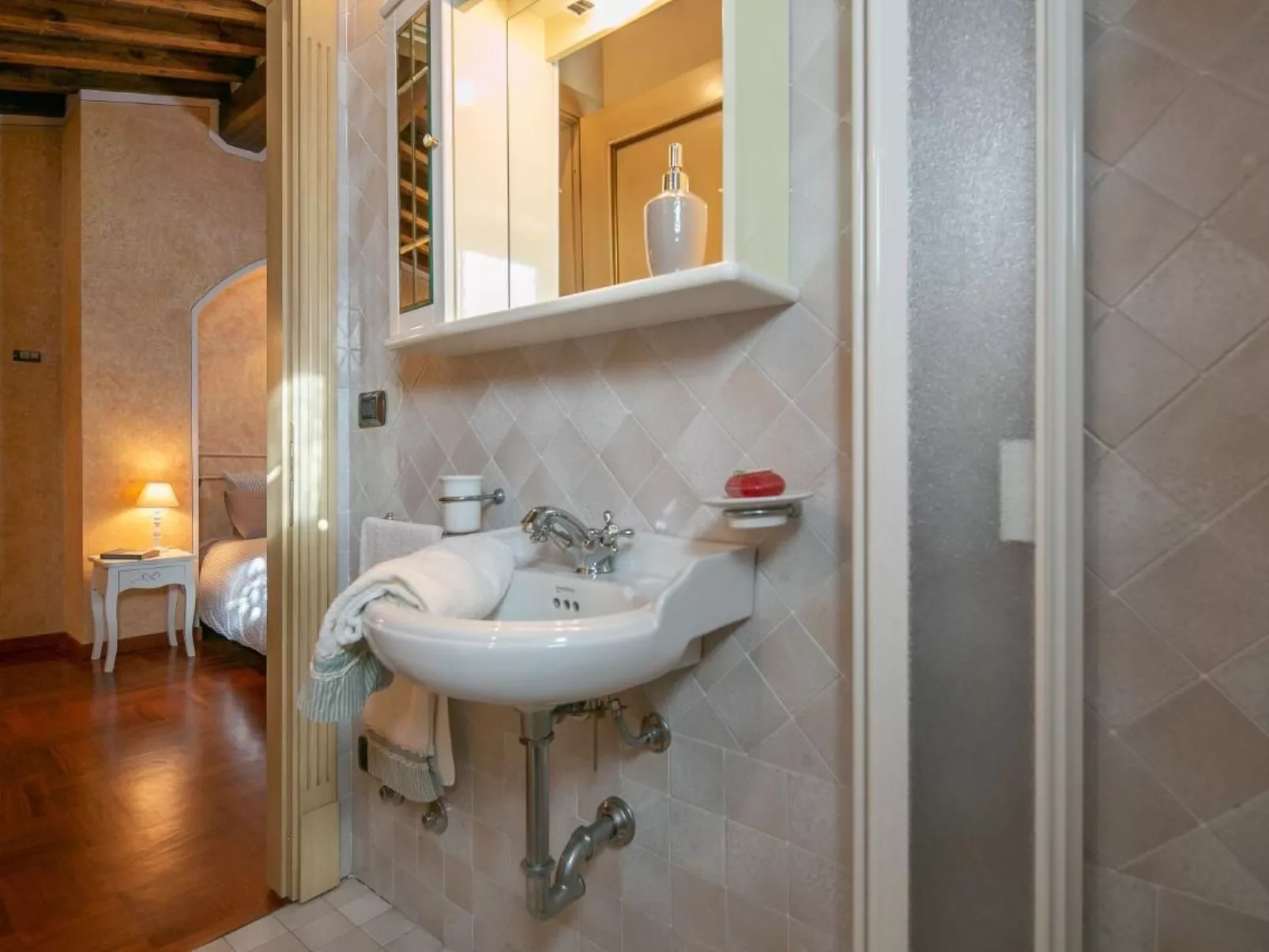 Wunderschöne Wohnung in Cortona mit Großer Terrasse-Inside