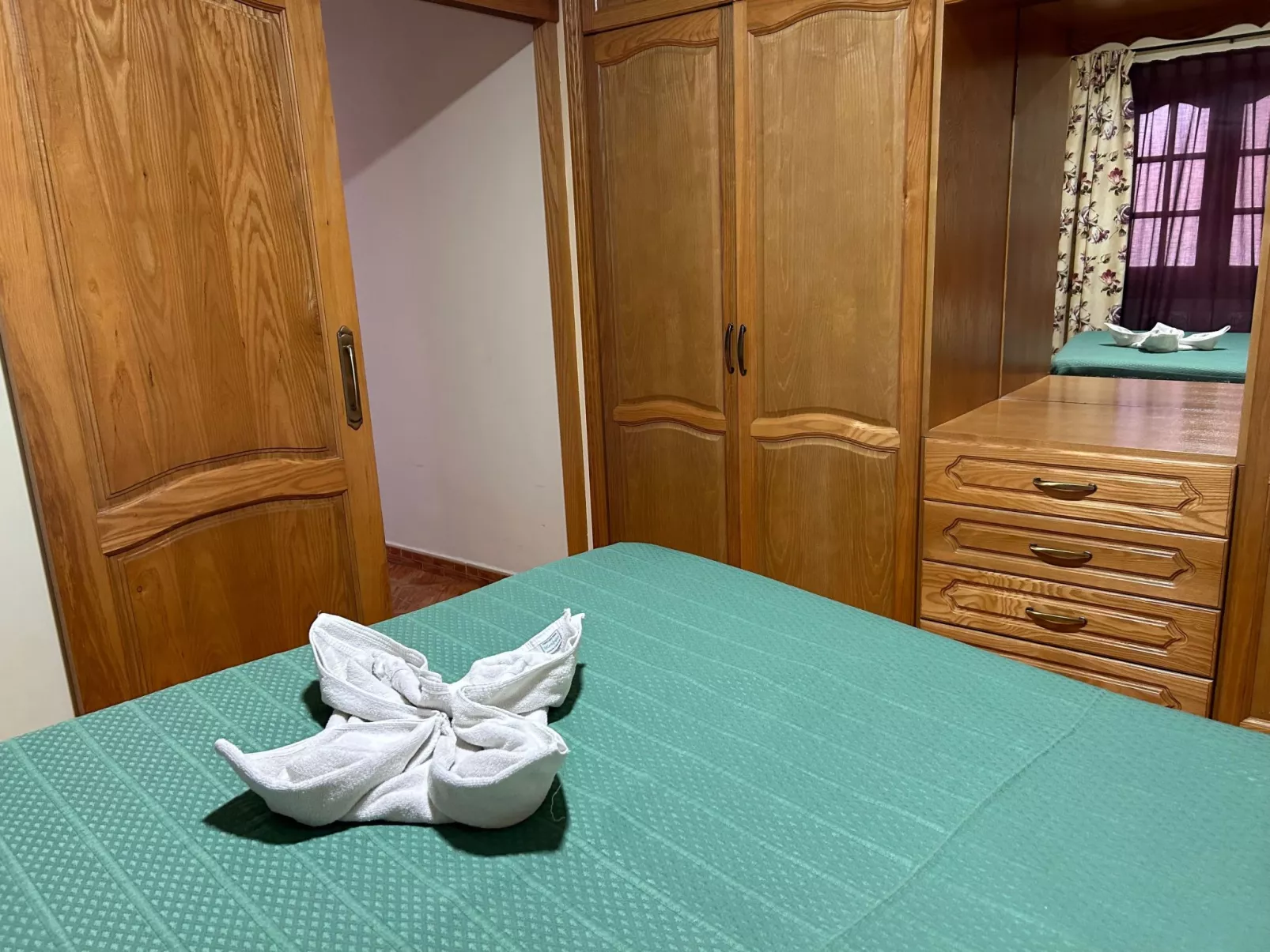 Apartment mit Balkon und Meerblick-Drinnen