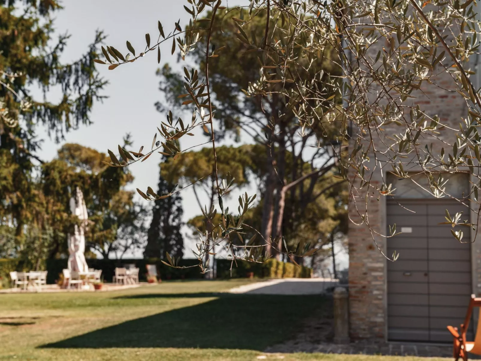 Studio-Apartment mit Sommerpool, Garten und Aussicht-Outside